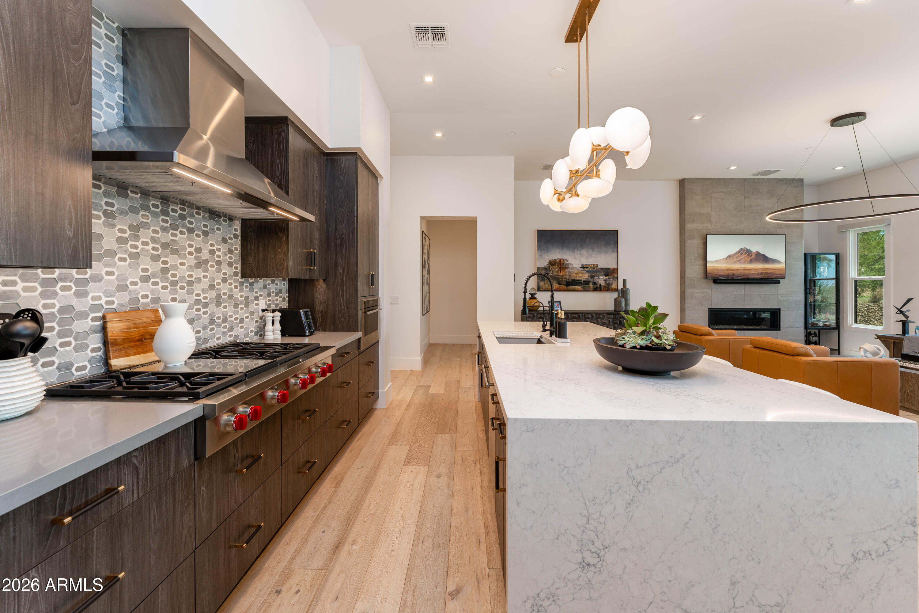 37200 N CAVE CREEK Road 1123