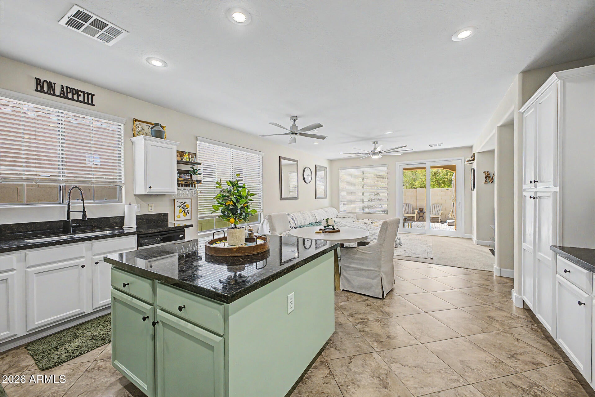 3320 S SUNLAND Drive