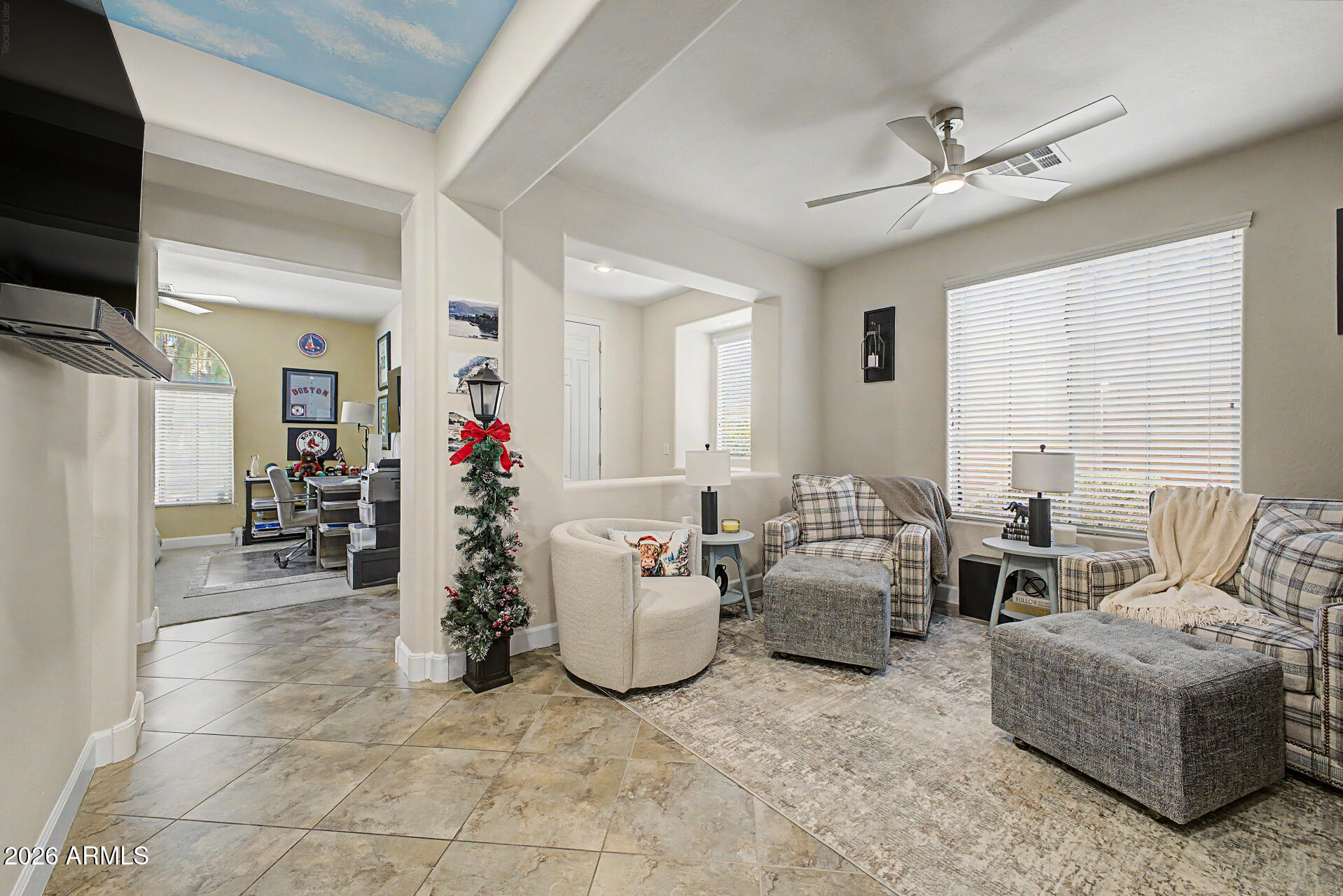 3320 S SUNLAND Drive