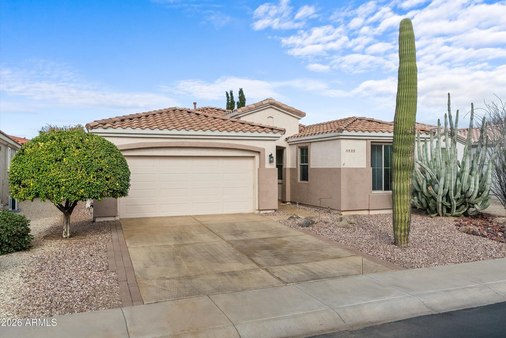 Photo of 4696 E Carob Drive, Gilbert, AZ 85298 (MLS # 6975981)