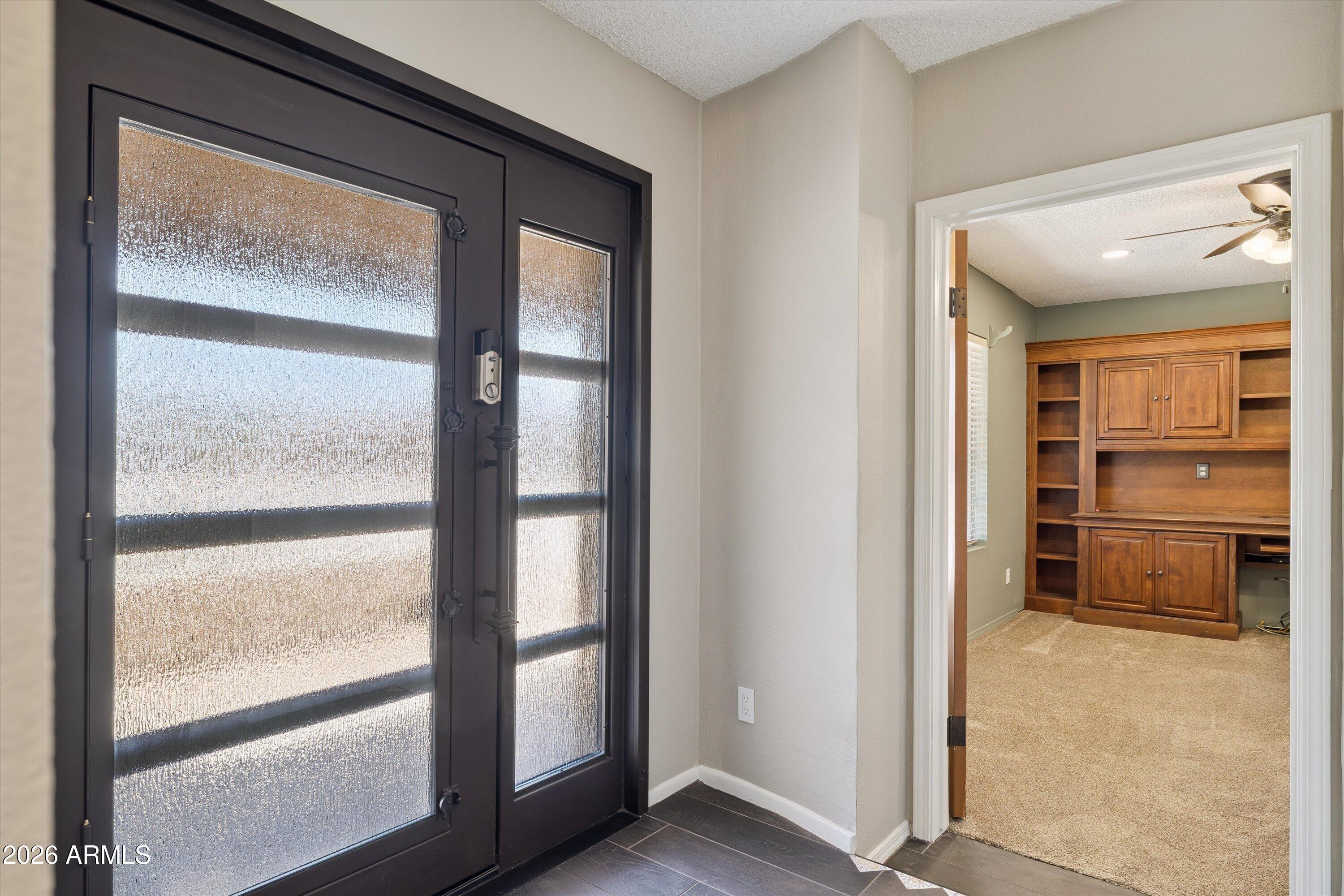 3526 E Sahuaro Drive