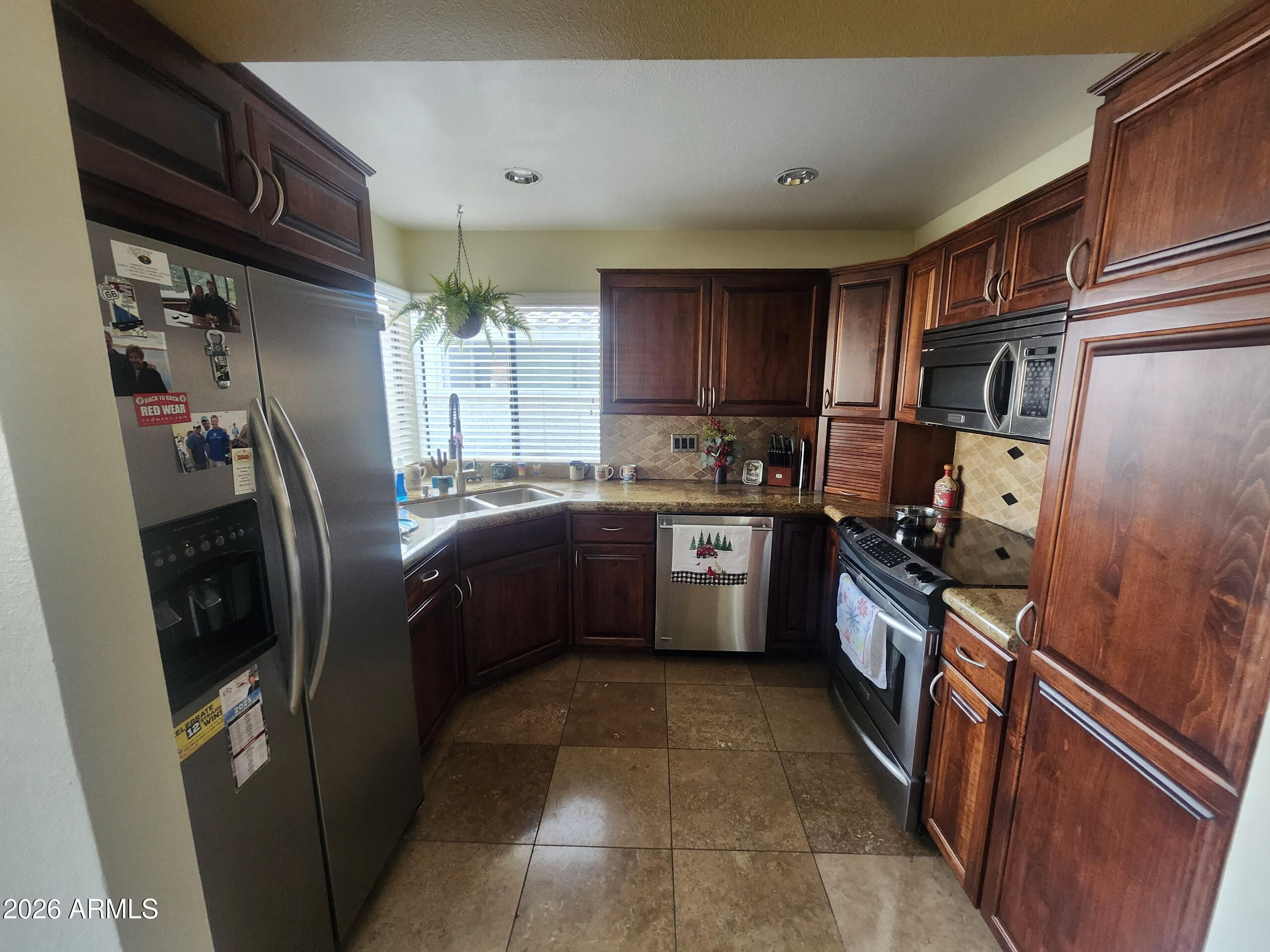 10115 E MOUNTAIN VIEW Road 2047