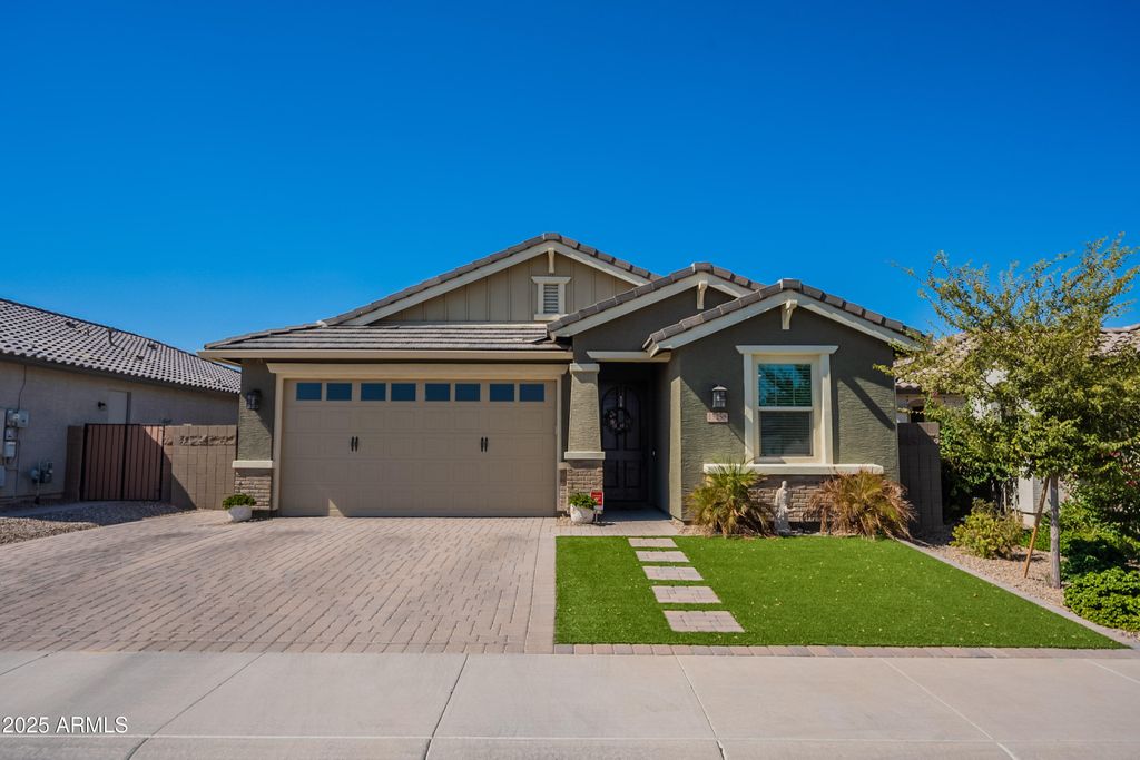 Photo of 15258 W Latham Street, Goodyear, AZ 85338 (MLS # 6909022)