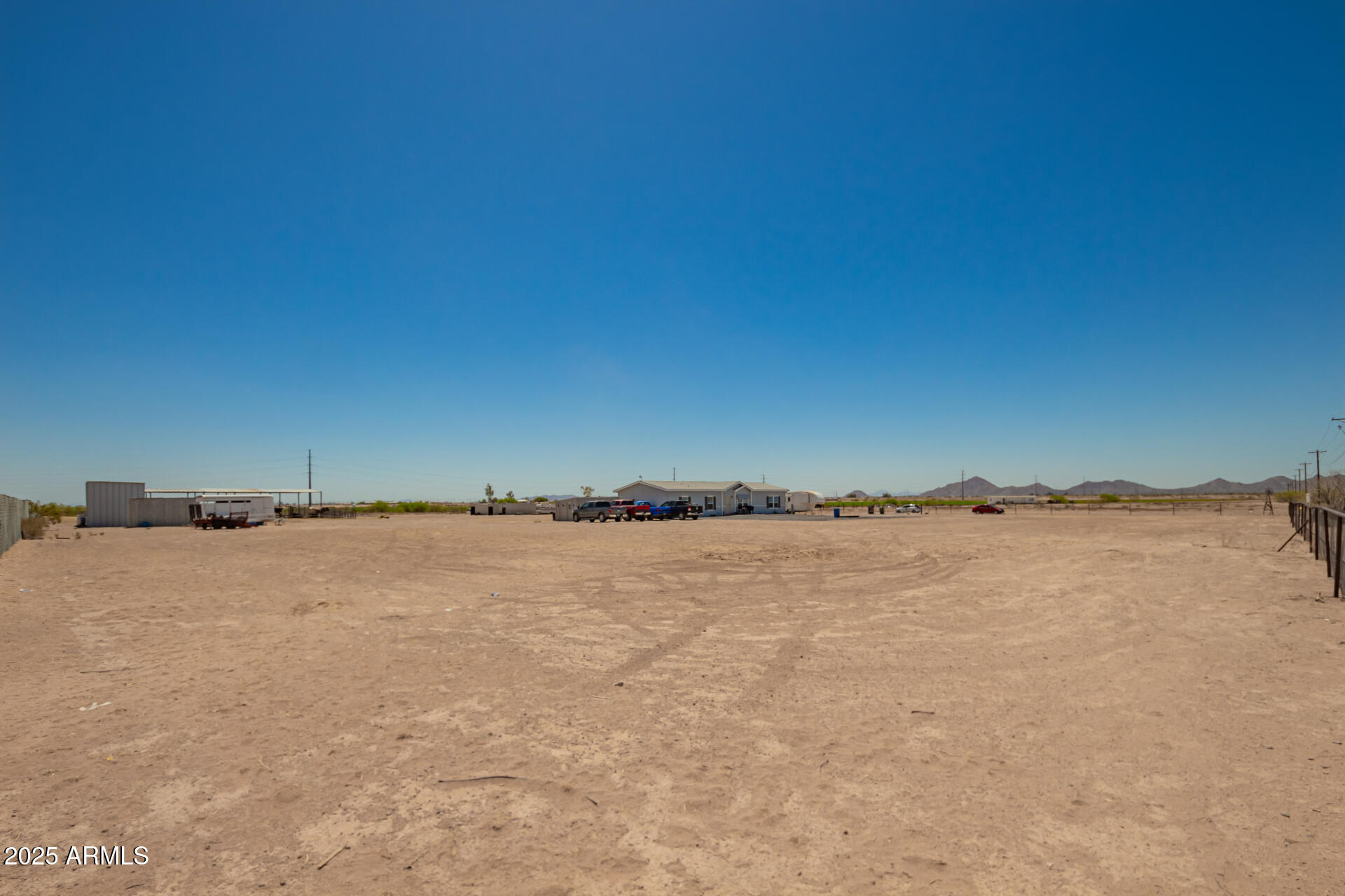 1053 N LA ROSE Road