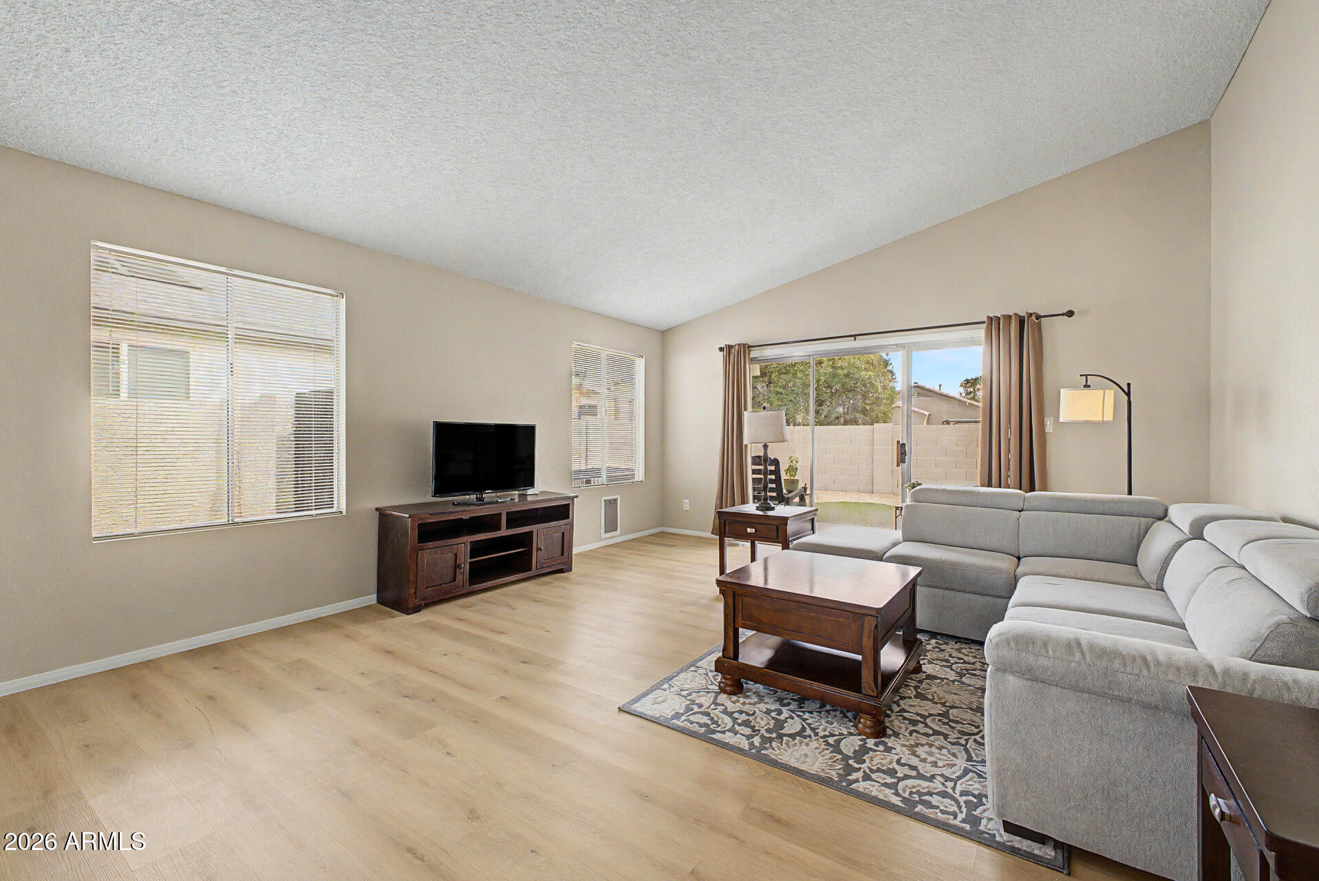 3109 E SIESTA Lane