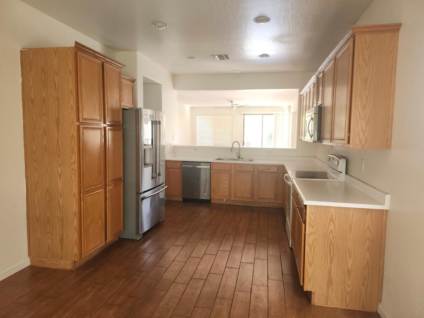 3317 W Thoreau Lane