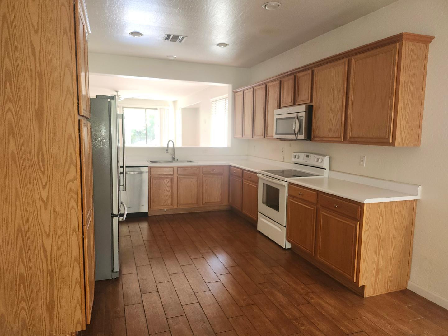 3317 W Thoreau Lane
