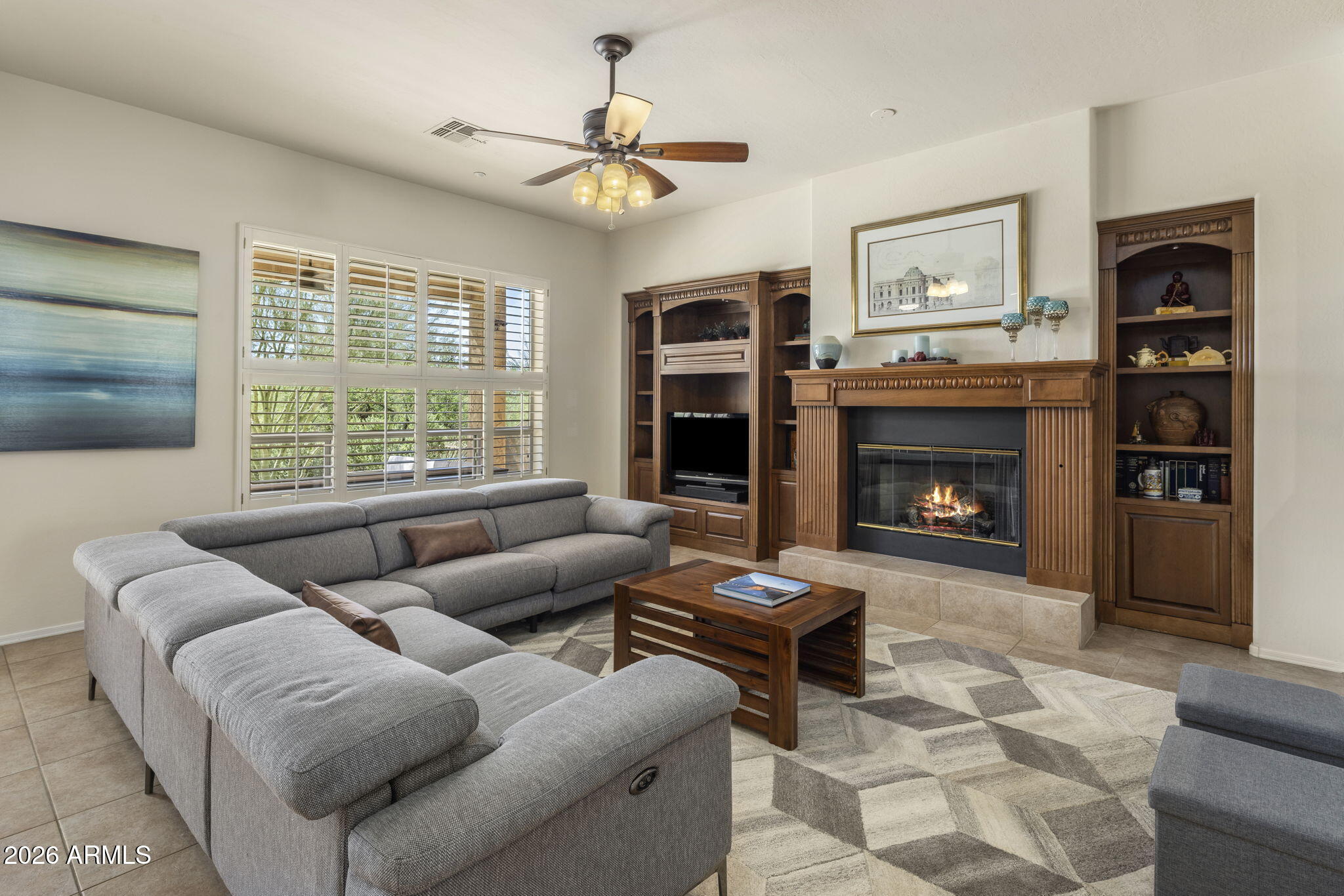 5677 E HEDGEHOG Place