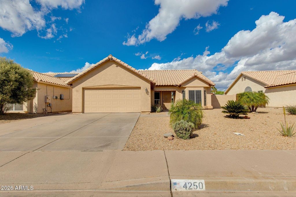 Photo of 4250 E Encinas Avenue, Gilbert, AZ 85234 (MLS # 6992224)