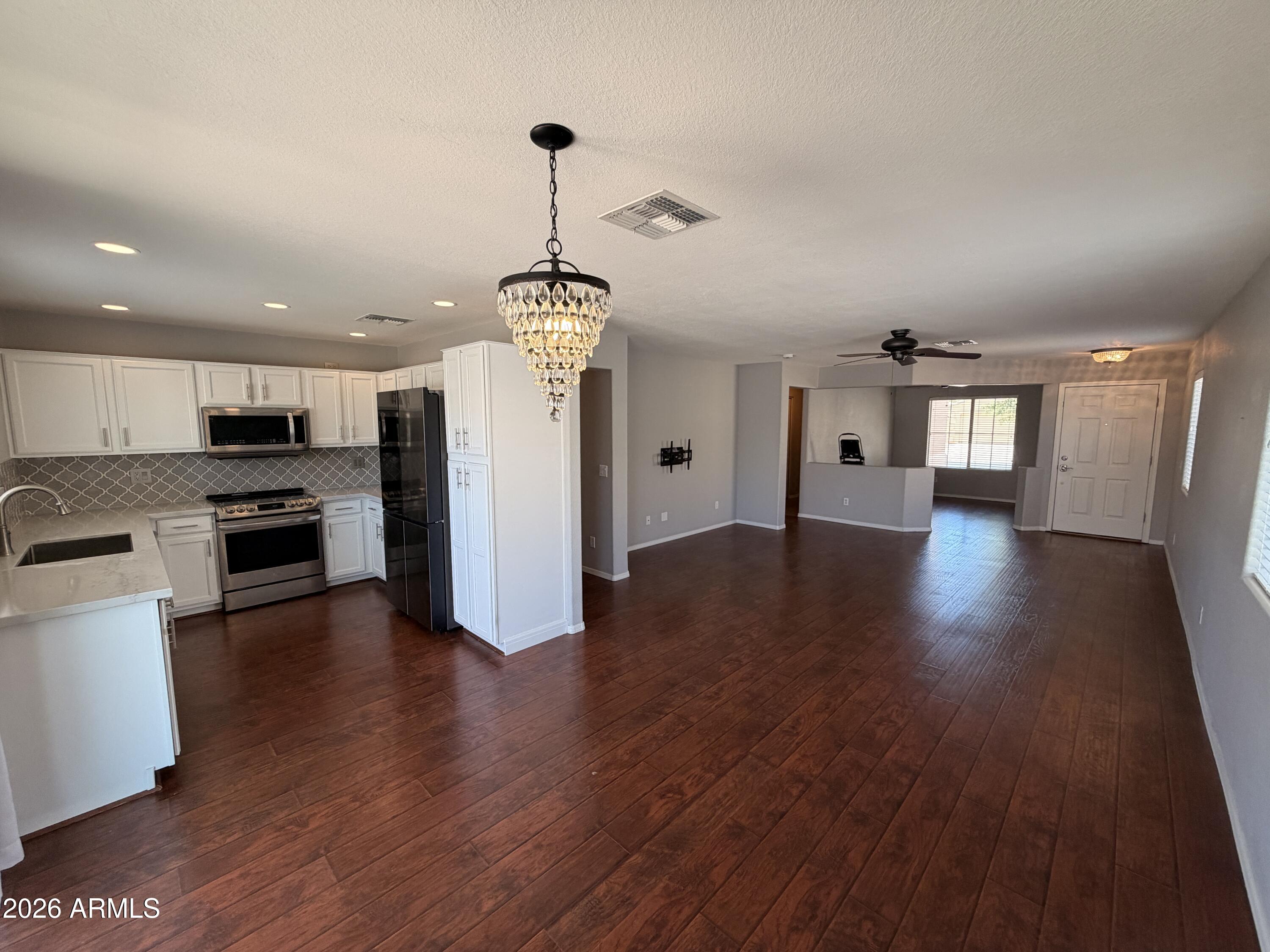 17520 W WATSON Lane