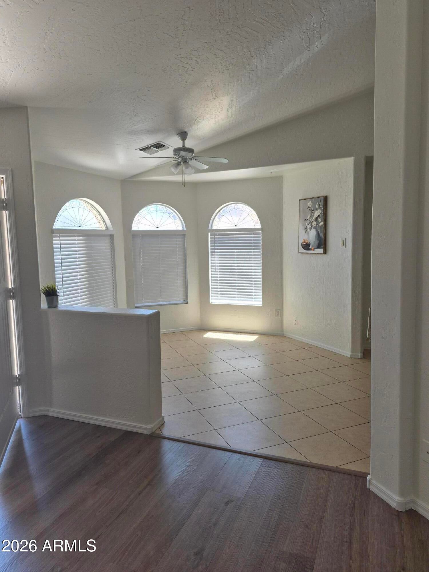 2221 E UNION HILLS Drive 162