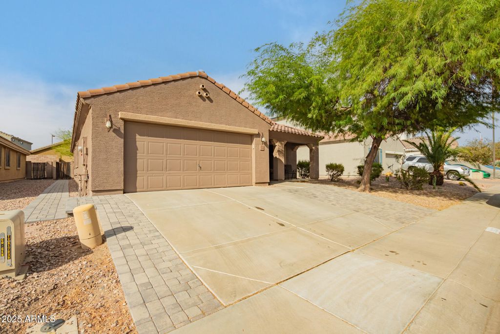 Photo of 23860 W Hidalgo Avenue, Buckeye, AZ 85326 (MLS # 6921784)