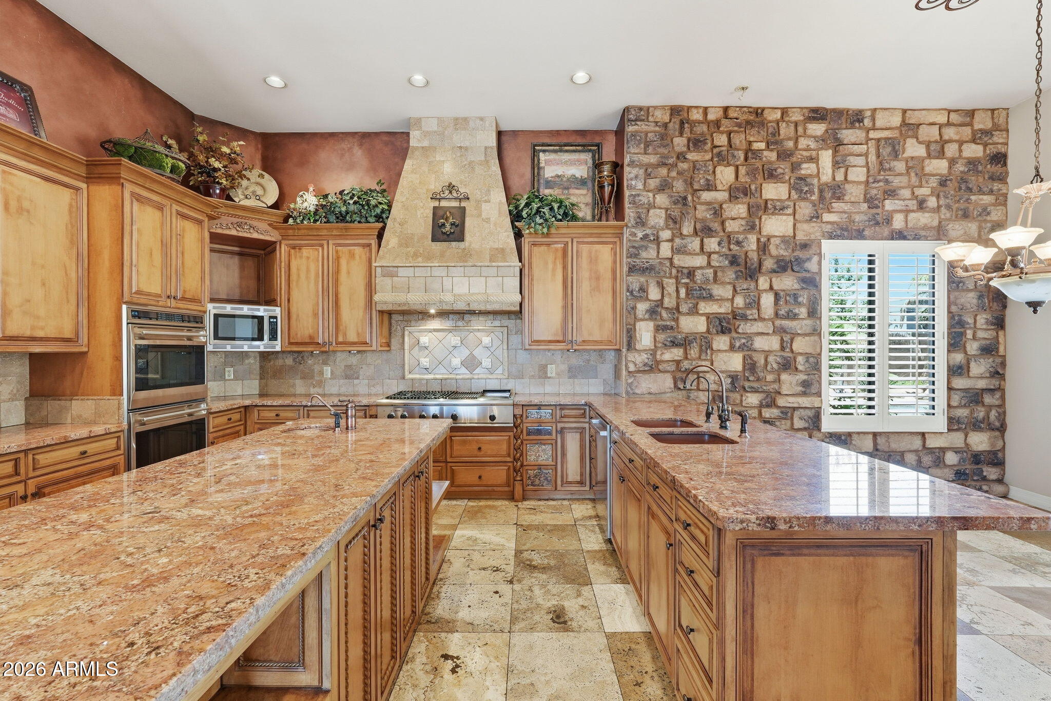 CAYLEY MANOR - Residential