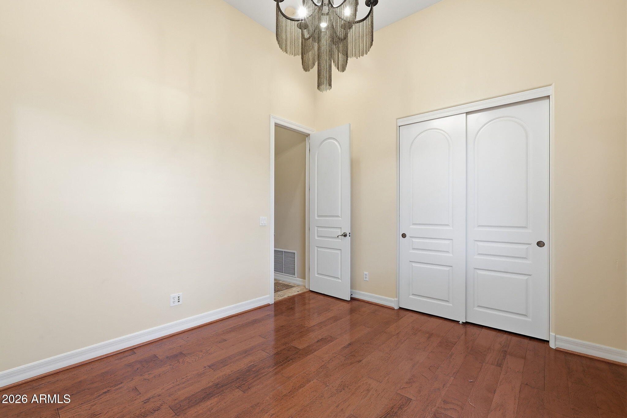CAYLEY MANOR - Residential