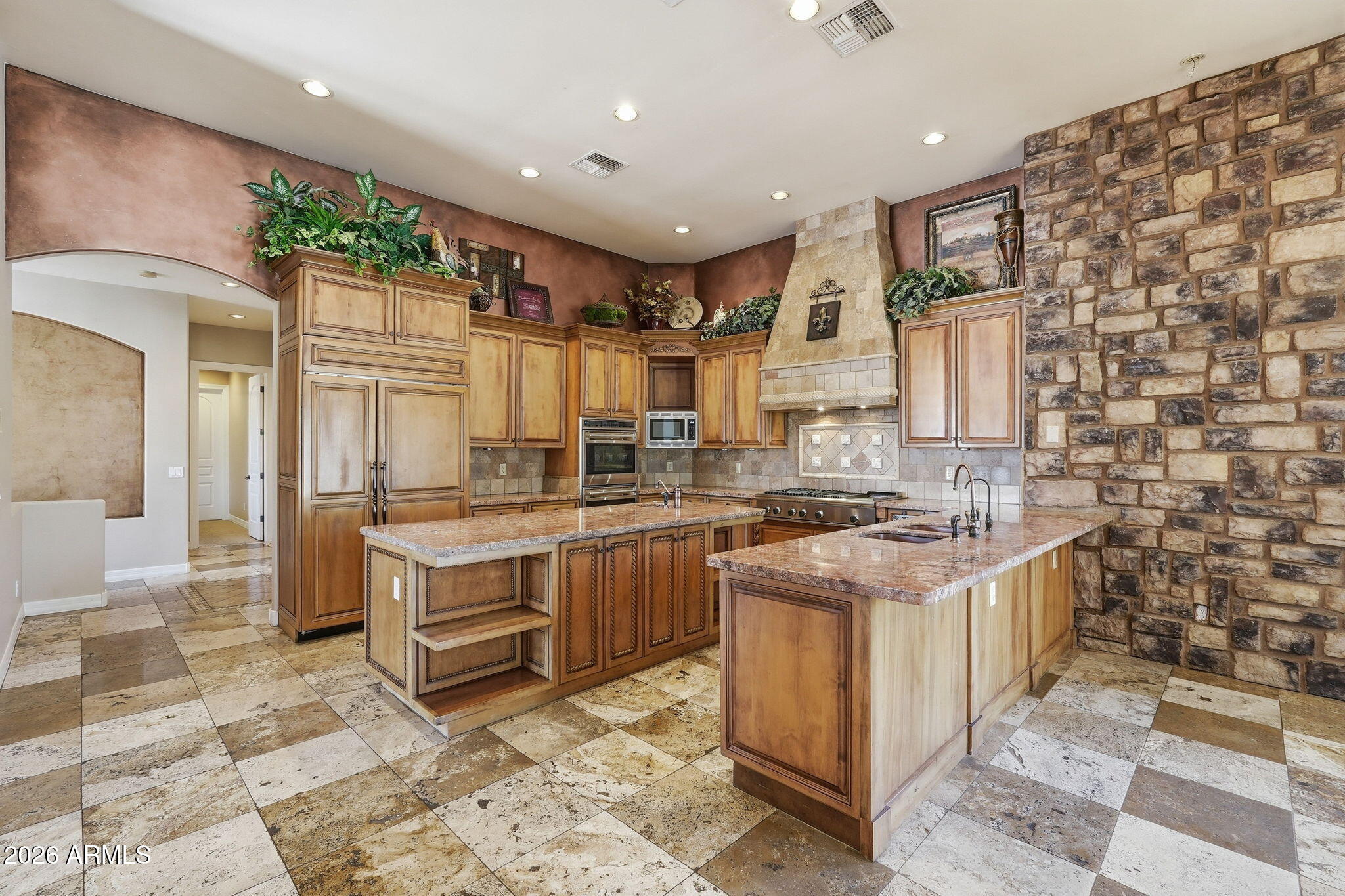 CAYLEY MANOR - Residential