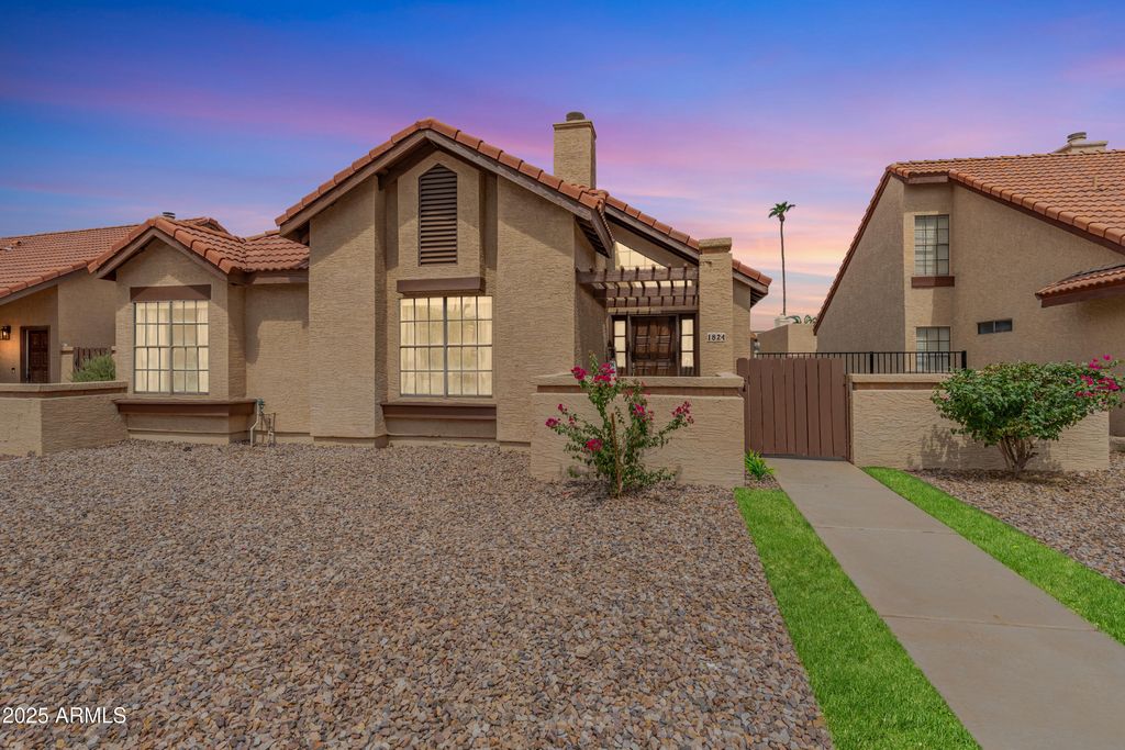 Photo of 1824 E Secretariat Drive, Tempe, AZ 85284 (MLS # 6915364)