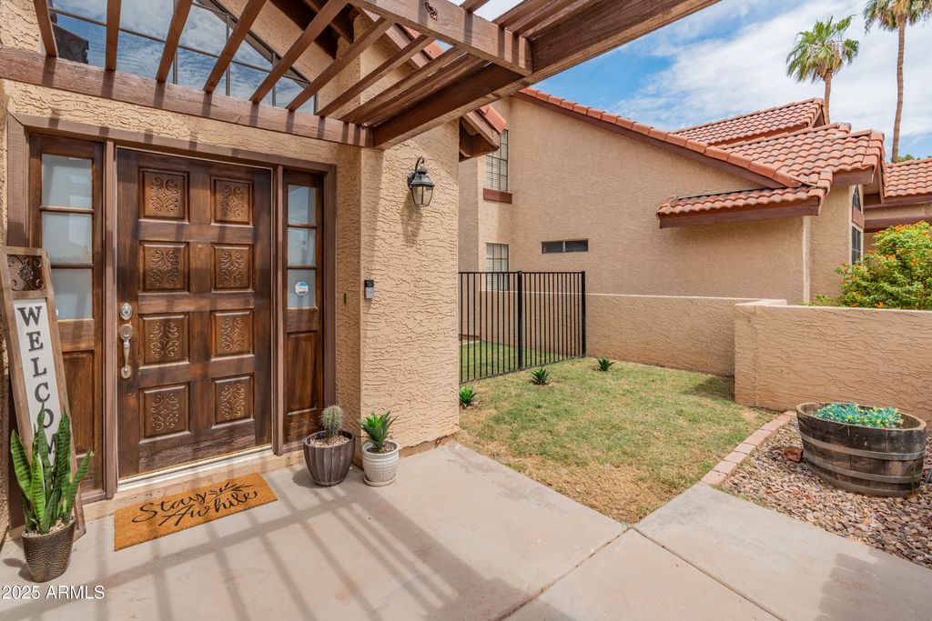 Photo of 1824 E Secretariat Drive, Tempe, AZ 85284 (MLS # 6915364)