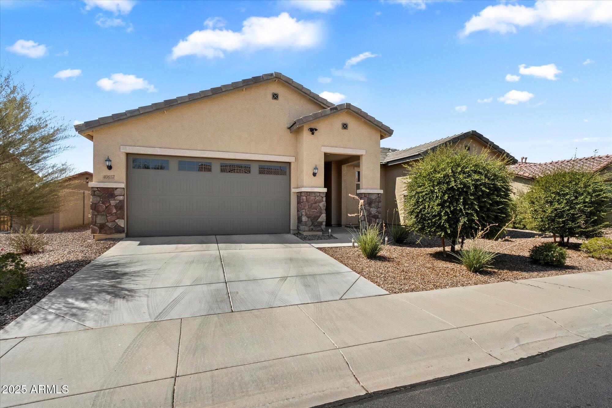 40657 W SOMERS Drive