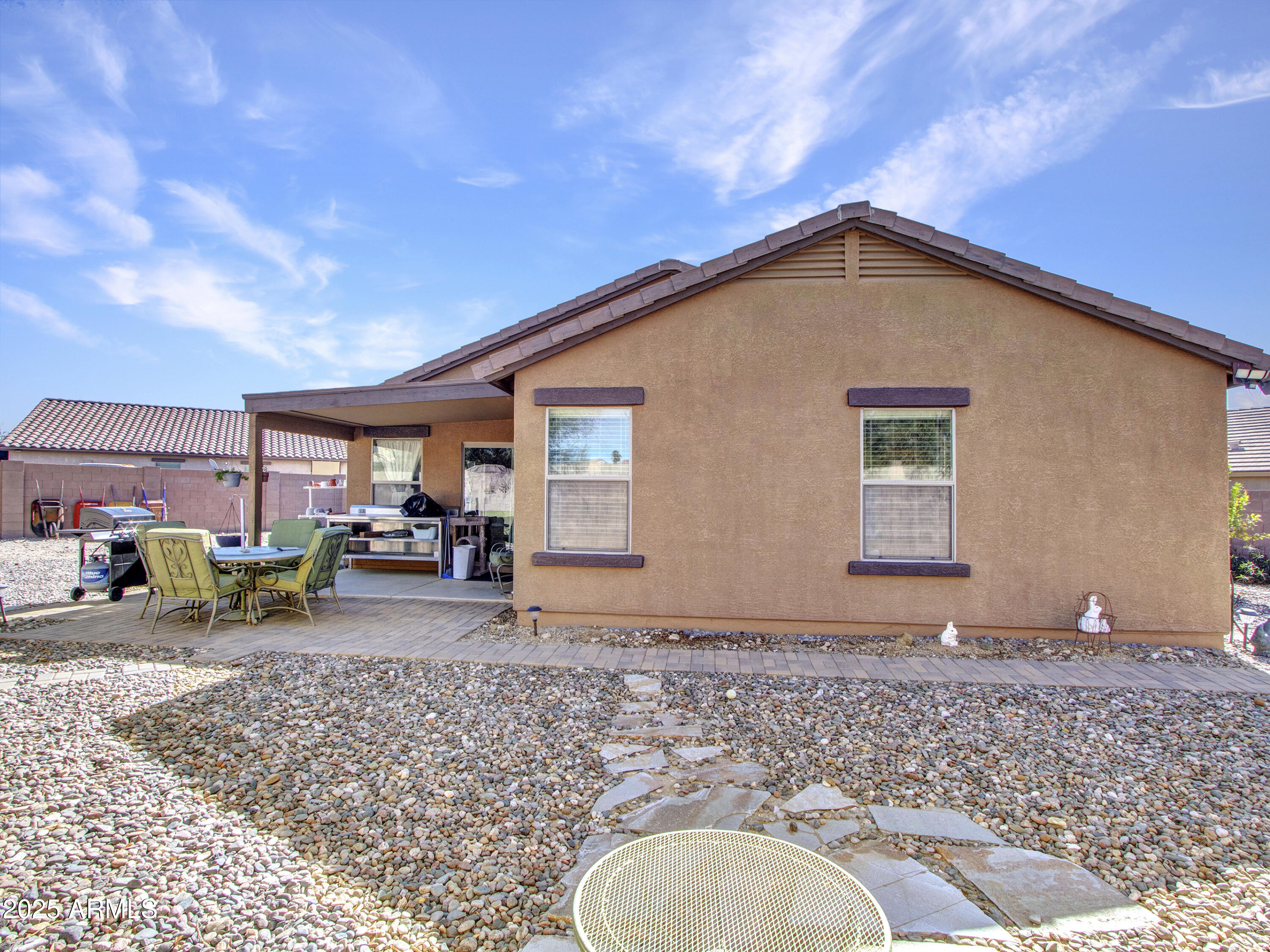 Buckeye, Arizona 85326, United States, 3 Bedrooms Bedrooms, ,2 BathroomsBathrooms,Residential,Pending,98066