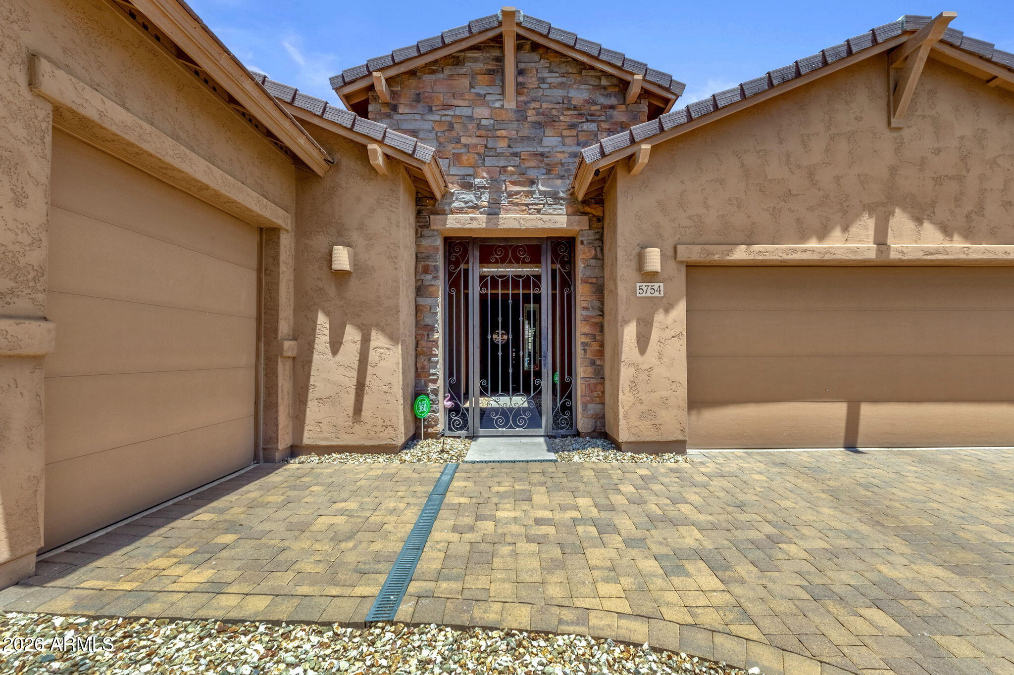 5754 W GAMBIT Trail