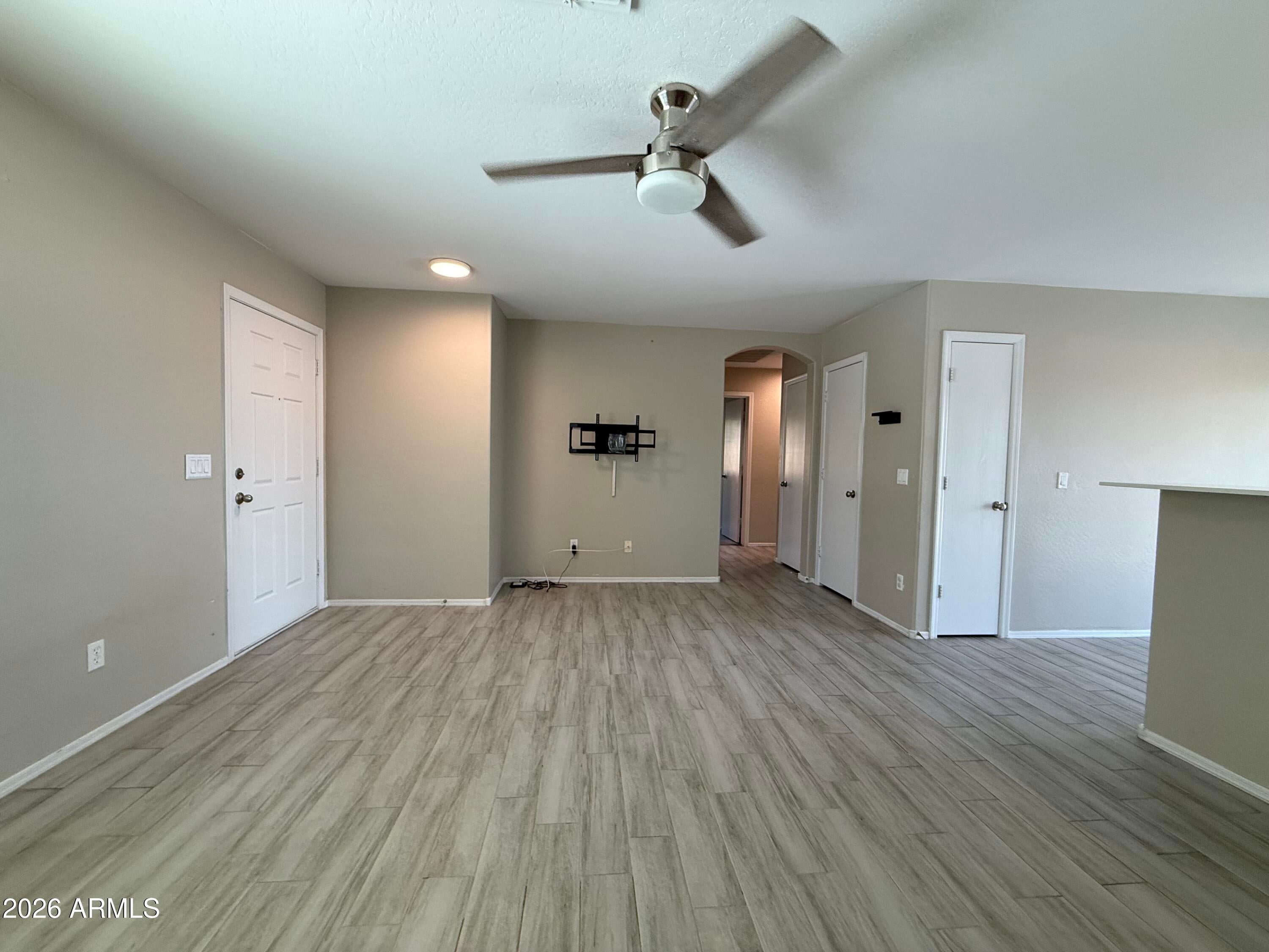 7105 S 251ST Drive