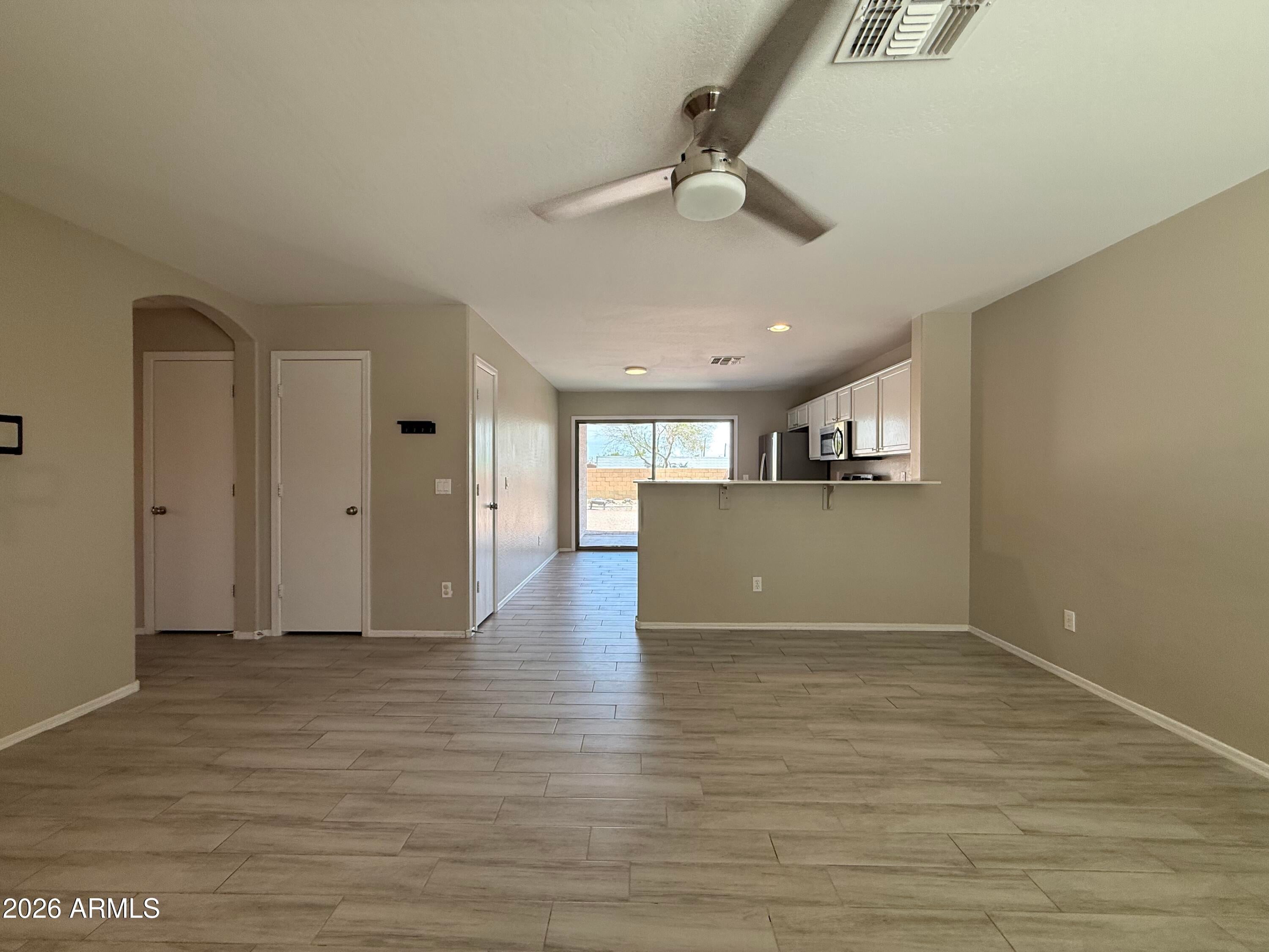 7105 S 251ST Drive