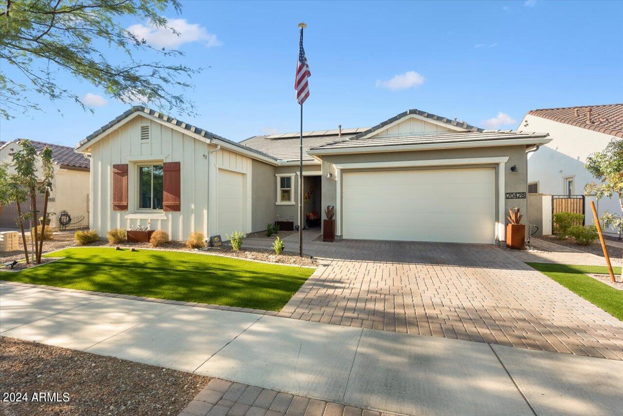 20428 W ELM Drive