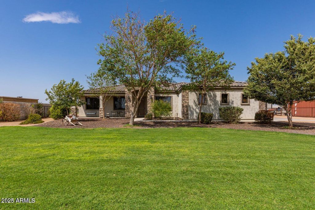 Photo of 37262 N Sierra Vista Drive, San Tan Valley, AZ 85140 (MLS # 6962242)