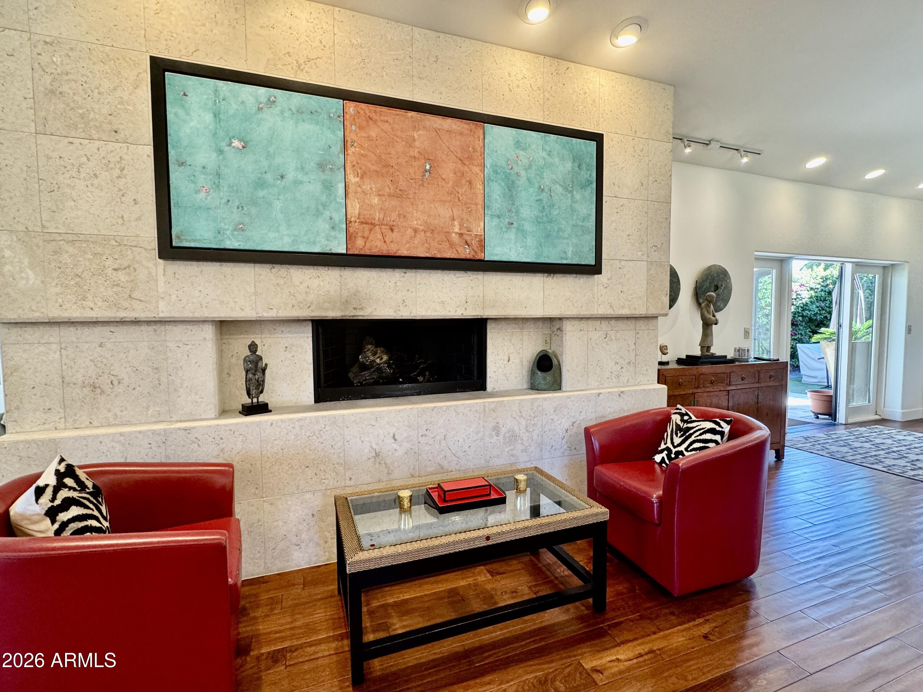 4800 N 68TH Street 218/219