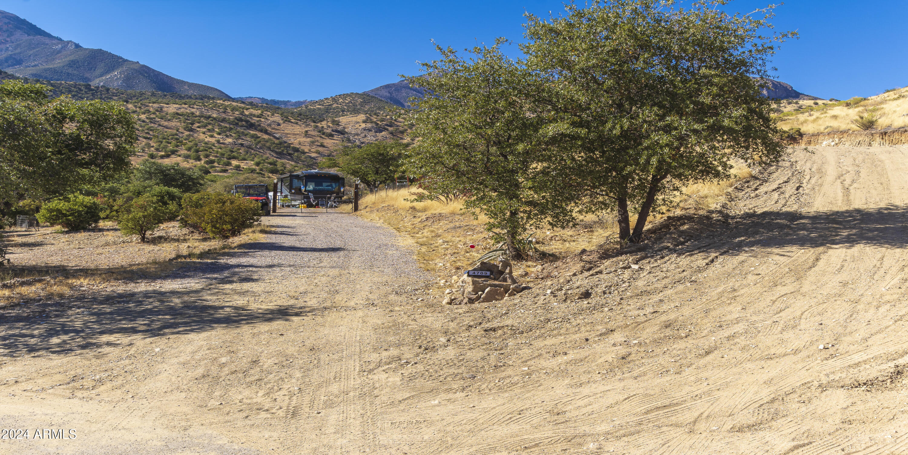 4709 E Dead Bear Draw -- 0