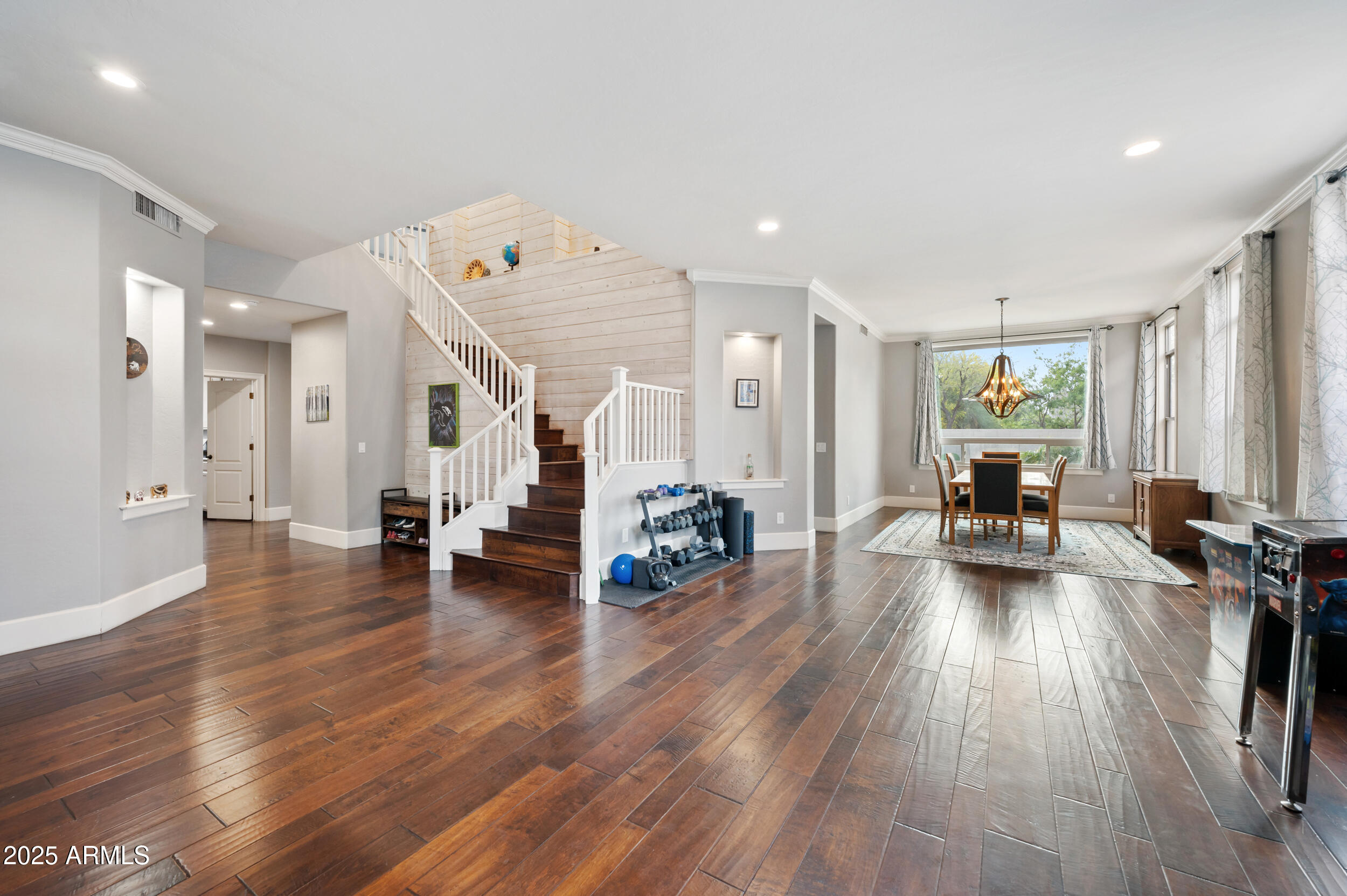 630 S BOULDER Court