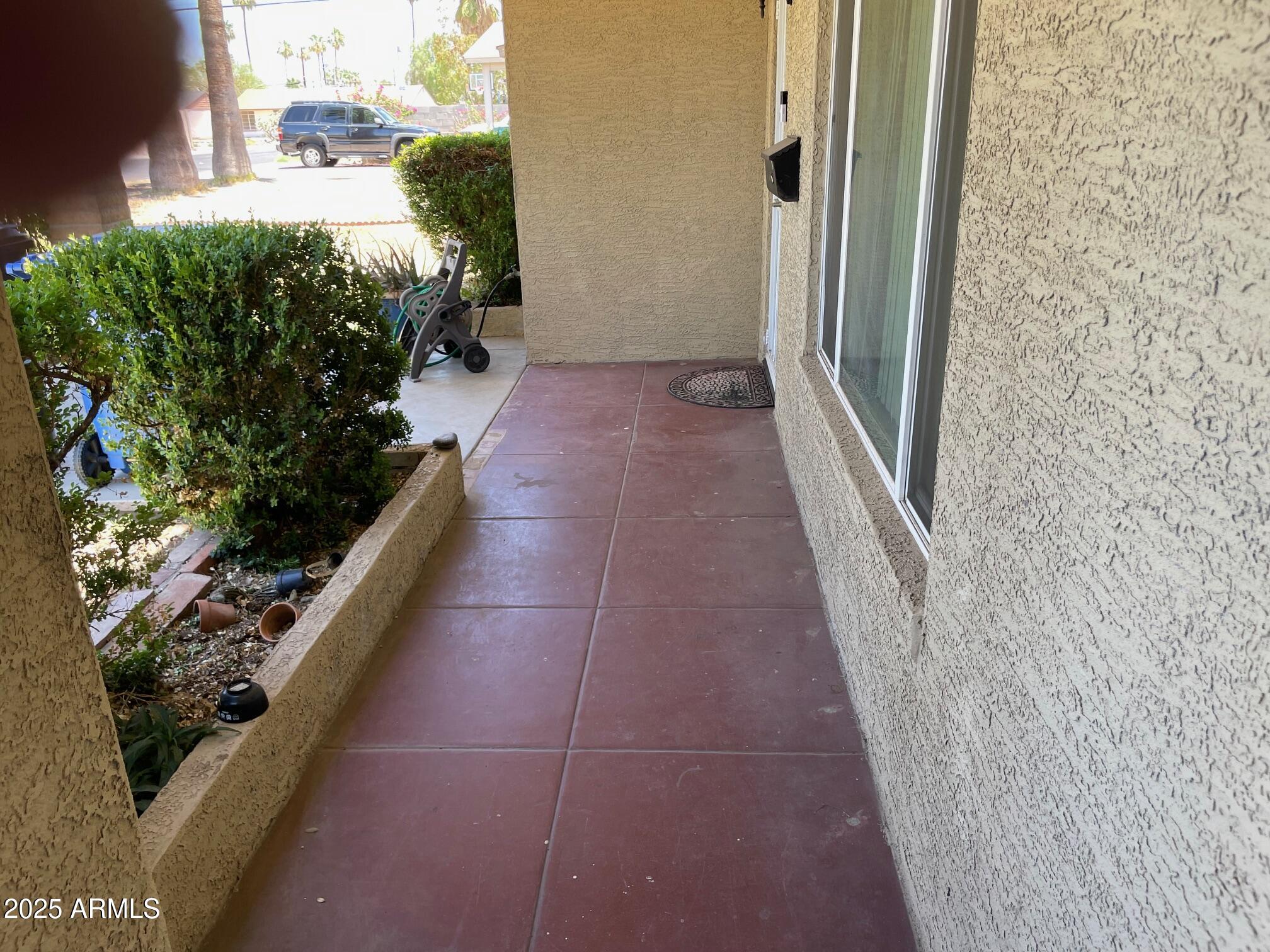 2027 W MEDLOCK Drive W