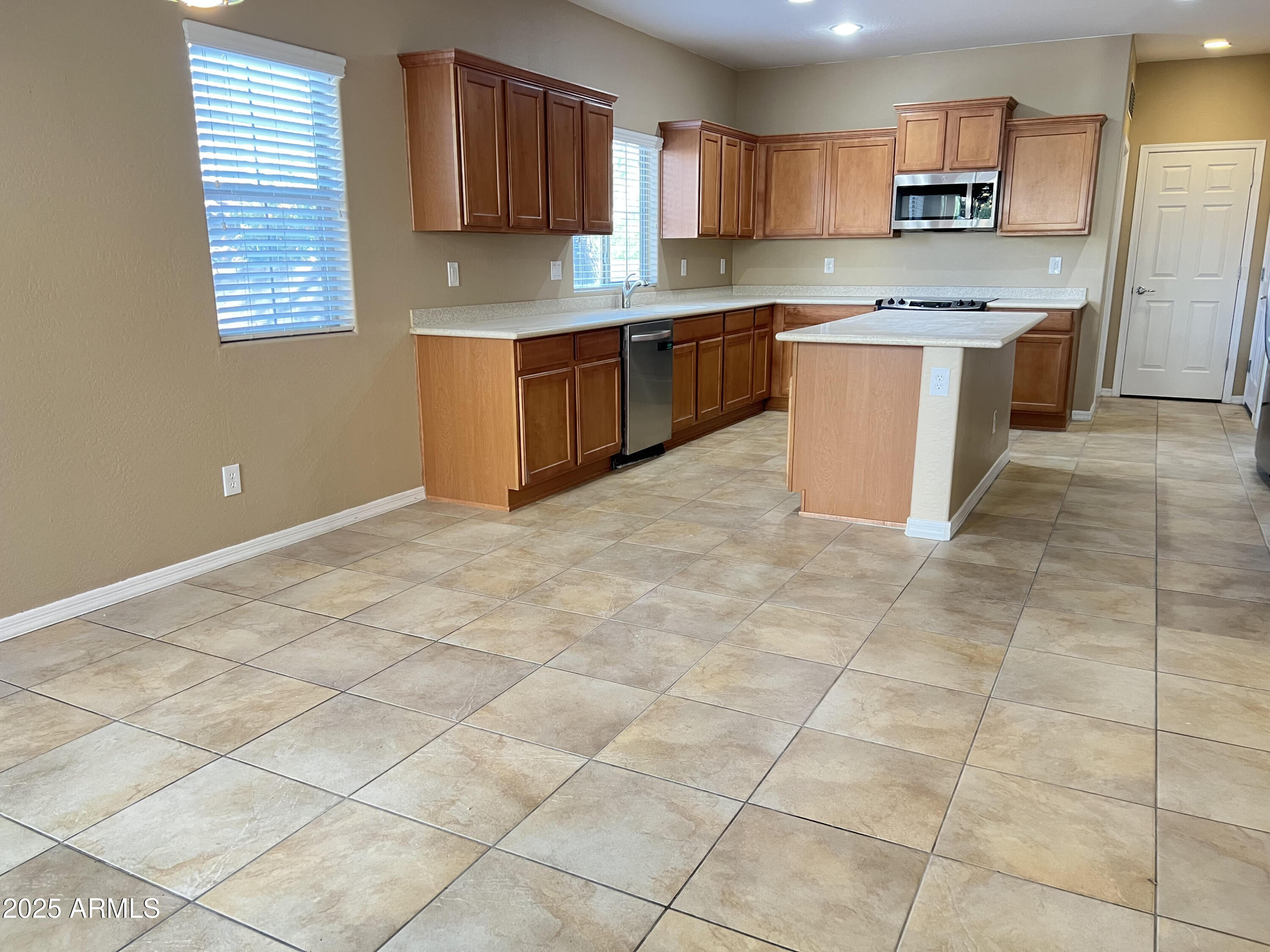 5345 W MARCUS Drive