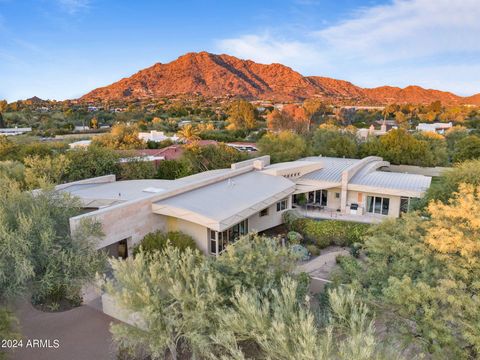 Photo of 6301 N 51st Place, Paradise Valley, AZ 85253 (MLS # 6975734)