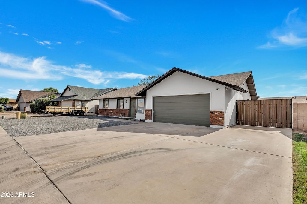 Photo of 2235 E Dolphin Avenue, Mesa, AZ 85204 (MLS # 6931521)