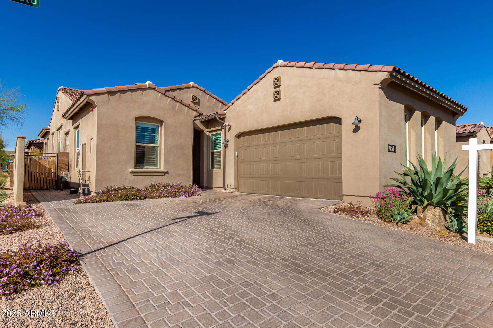 7214 E CALLE PRIMERA Vista