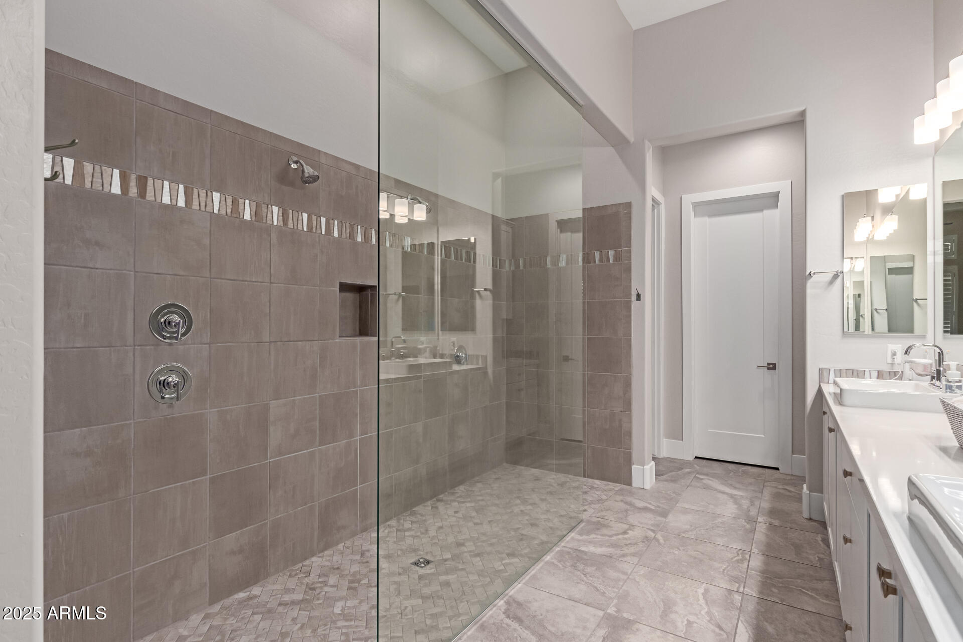 7214 E CALLE PRIMERA Vista