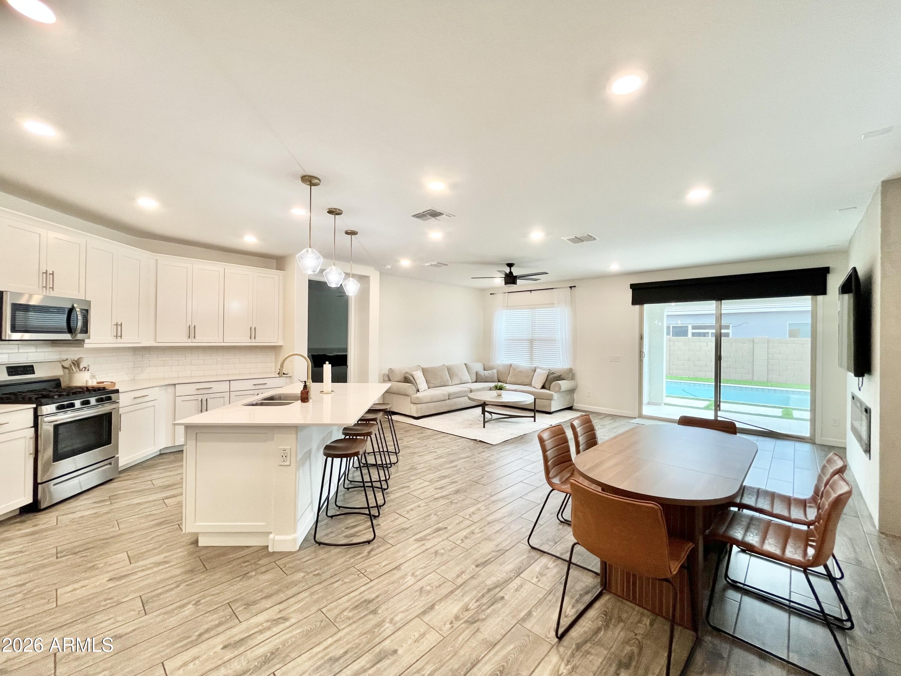 255 W RAINBOW BRIDGE Lane