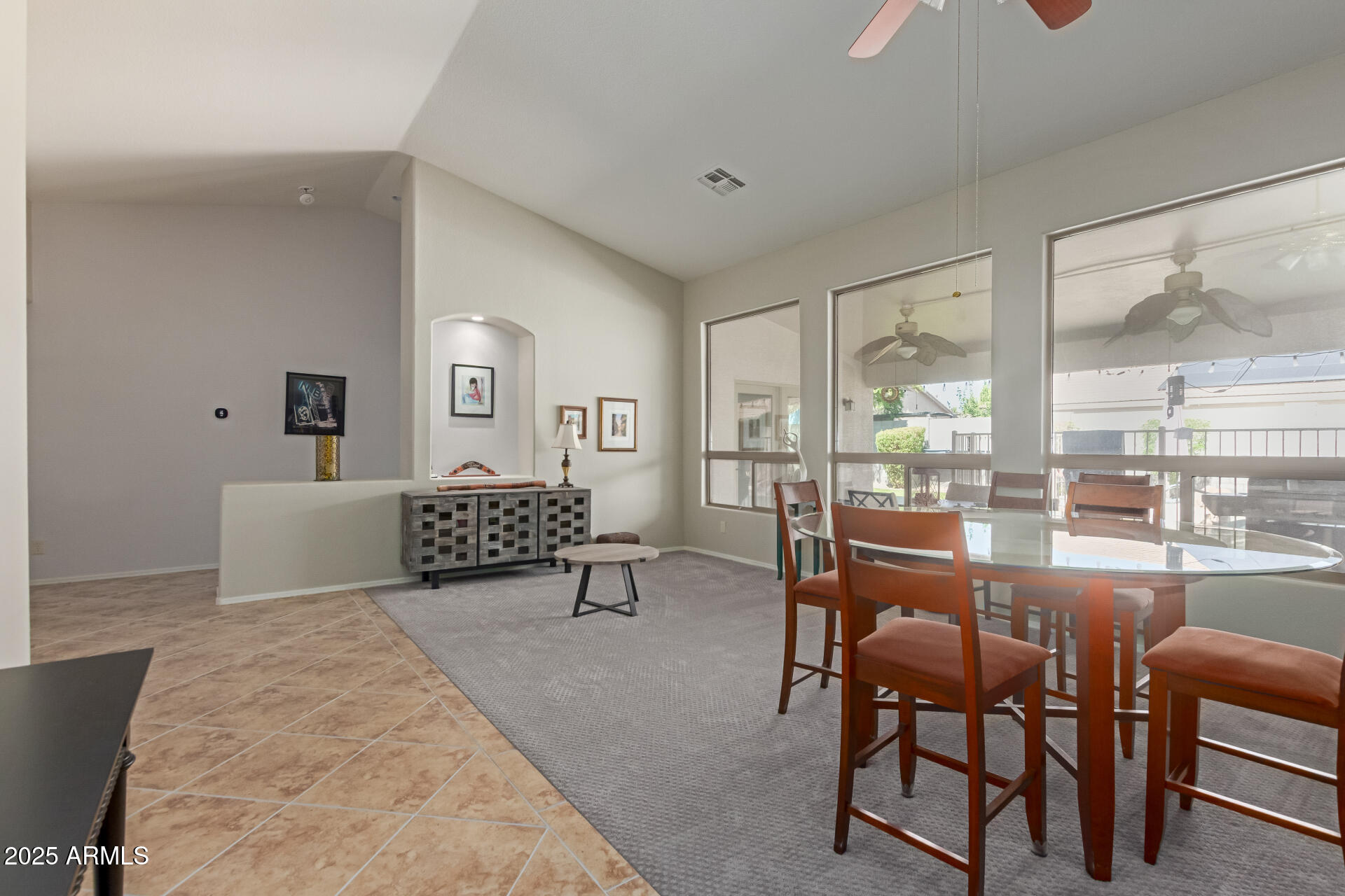 5520 E HOLMES Avenue