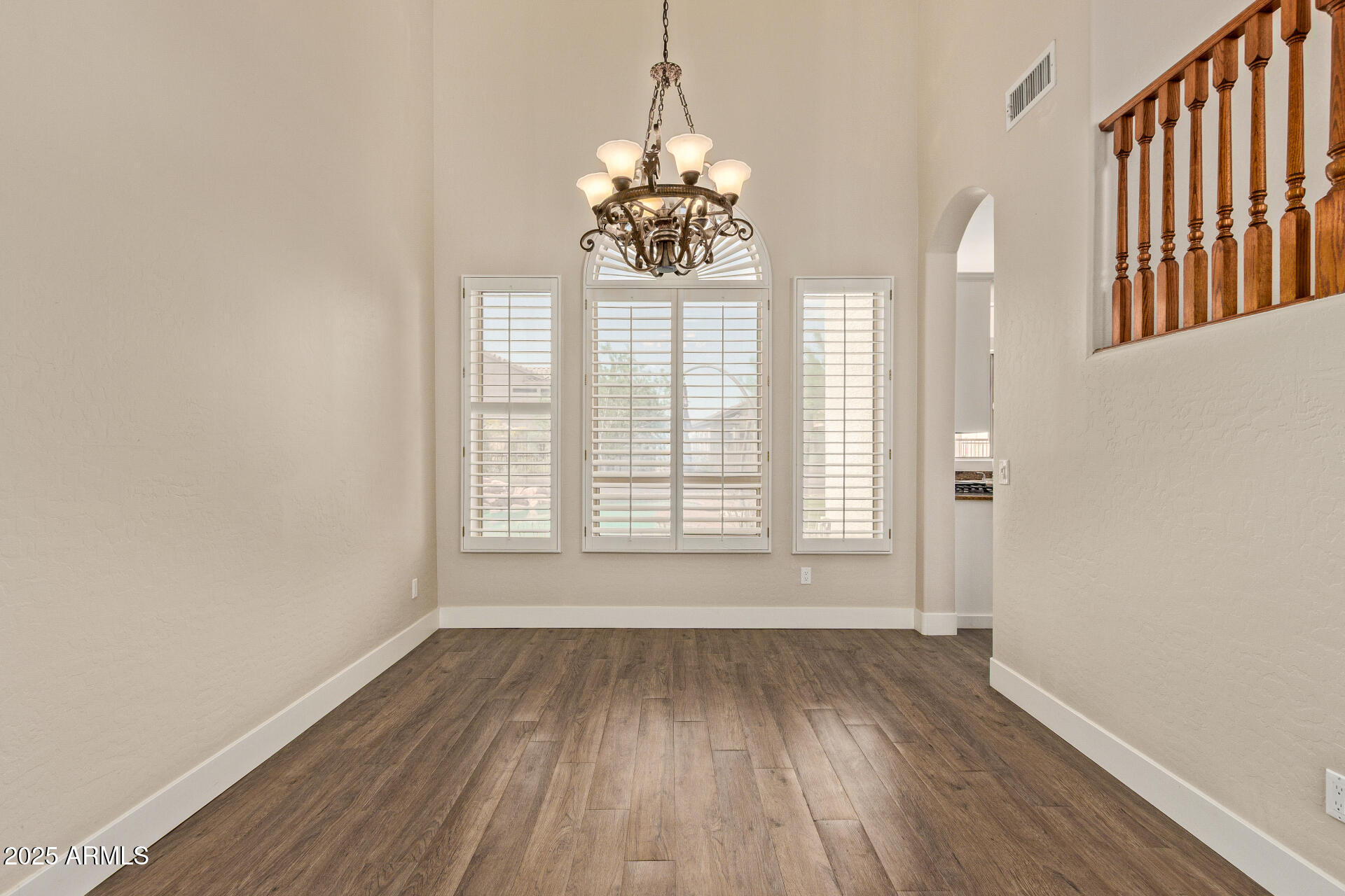 3060 N RIDGECREST -- 171