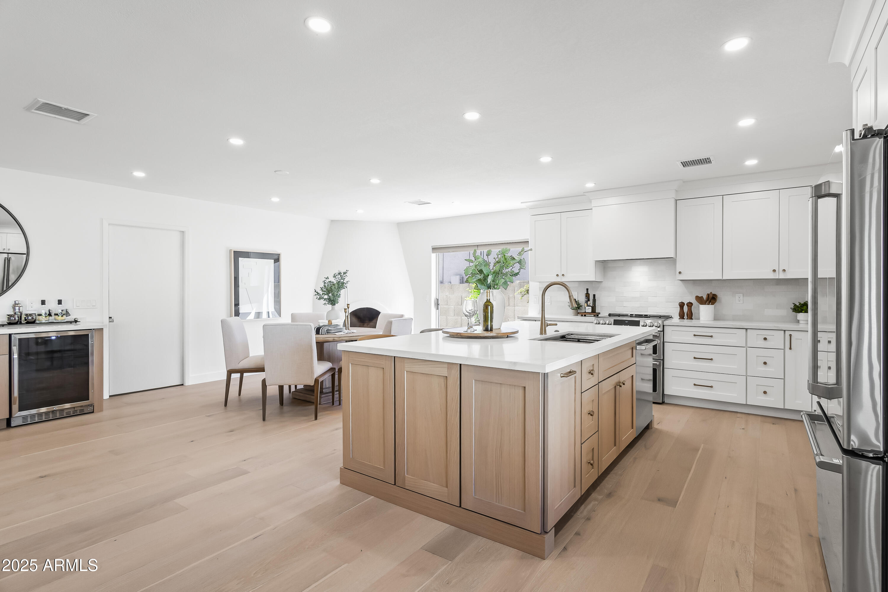 7648 N VIA DEL PARAISO --