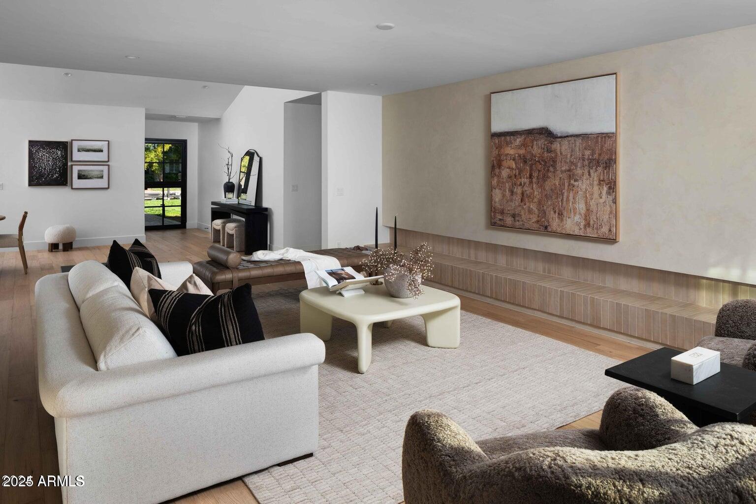 6039 E CALLE CAMELIA --