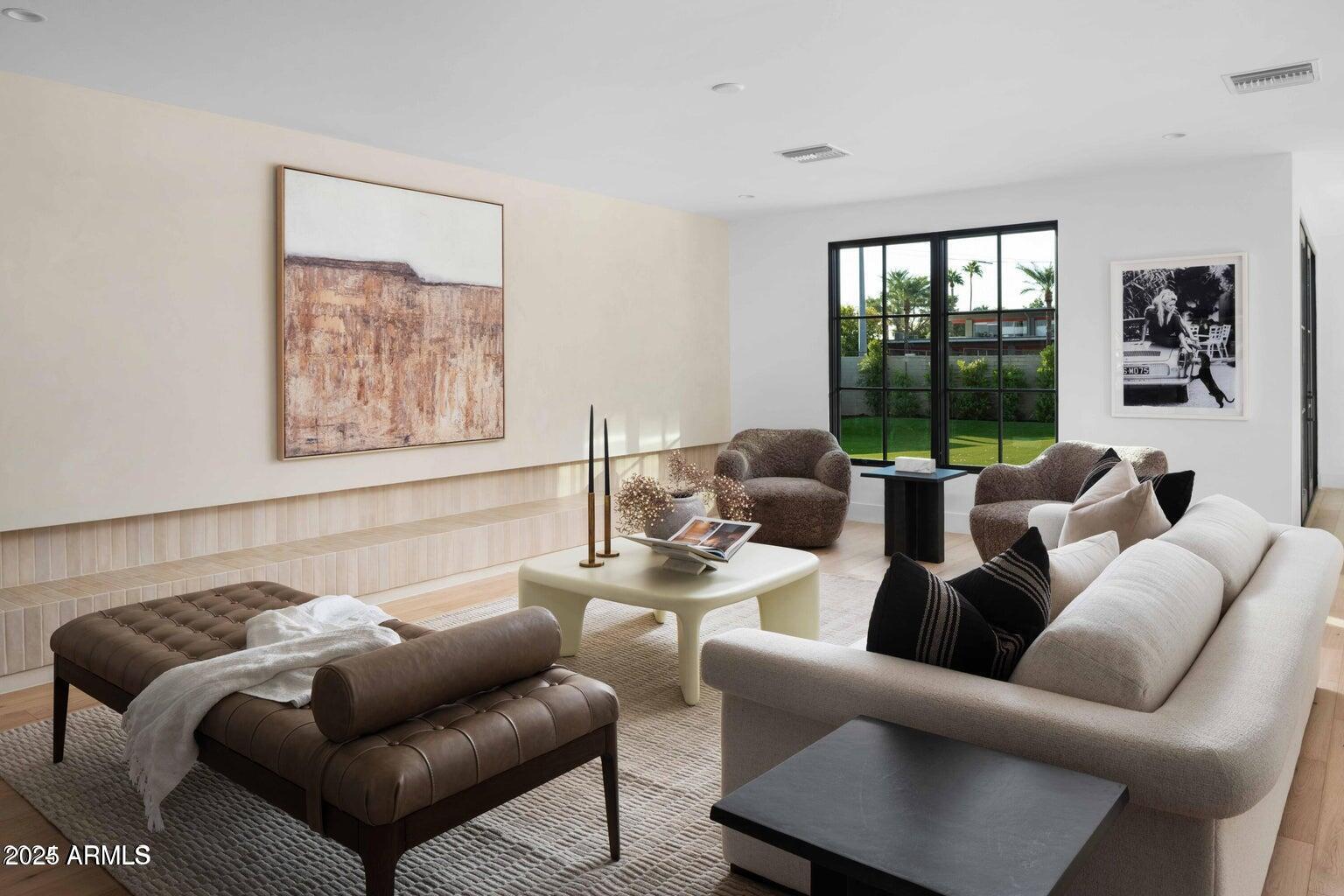 6039 E CALLE CAMELIA --