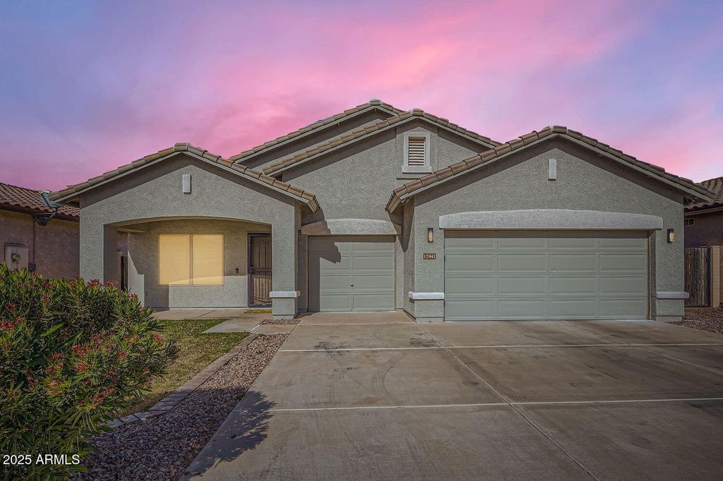 Photo of 12842 W Whitton Avenue, Avondale, AZ 85392 (MLS # 6916442)