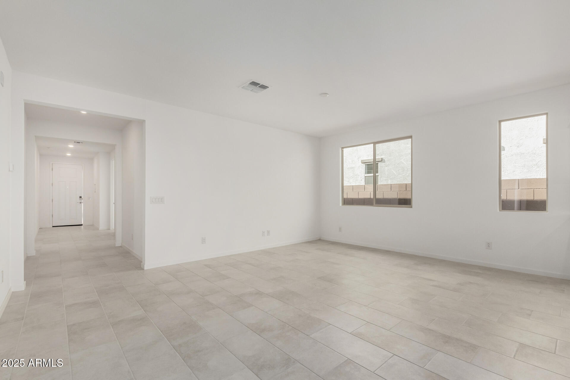 2988 E Mecklenburg Way