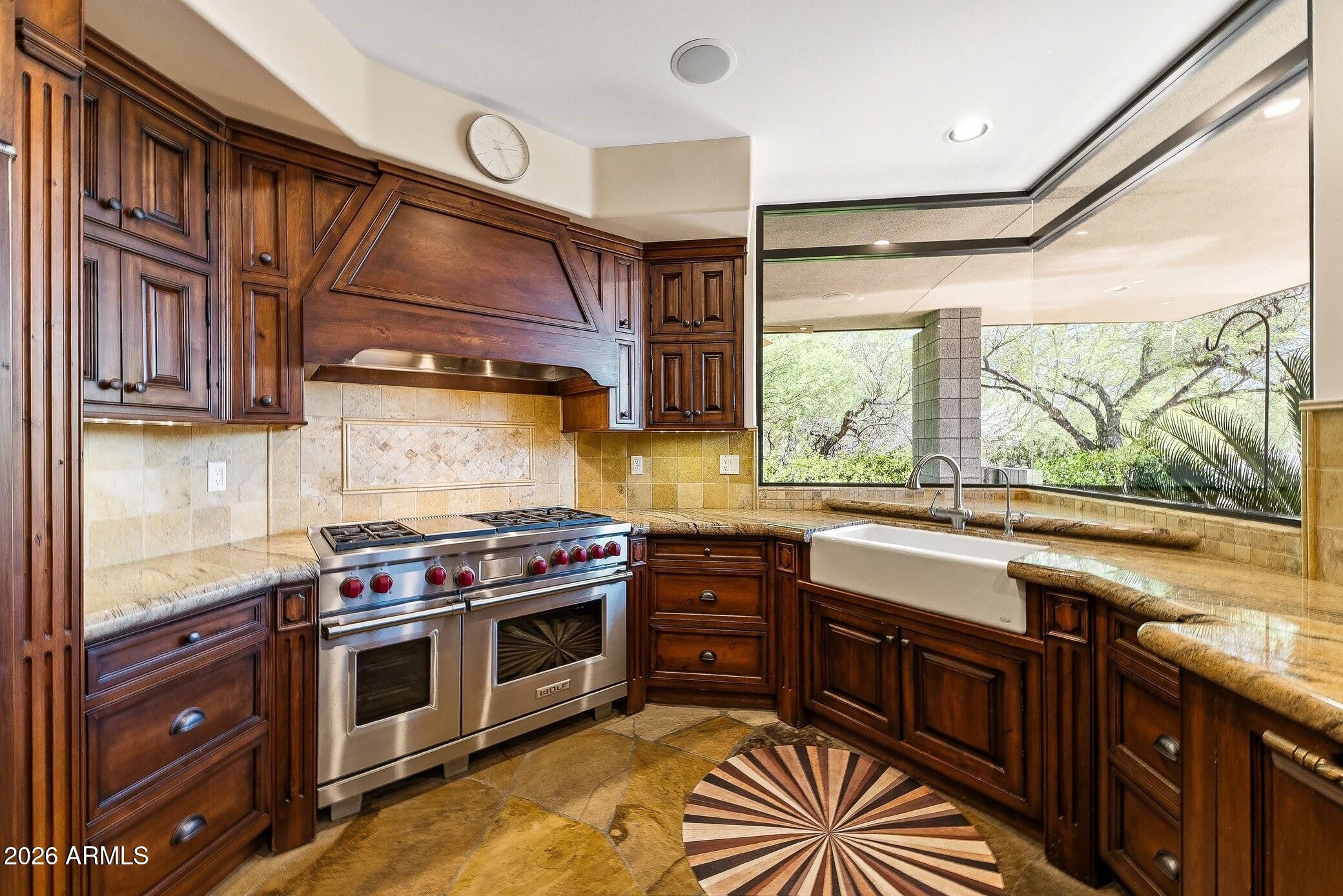 10675 E FERNWOOD Lane