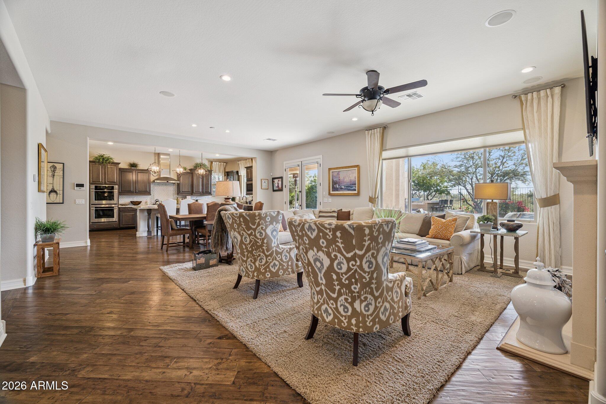 5907 E CALLE DE LAS ESTRELLAS --