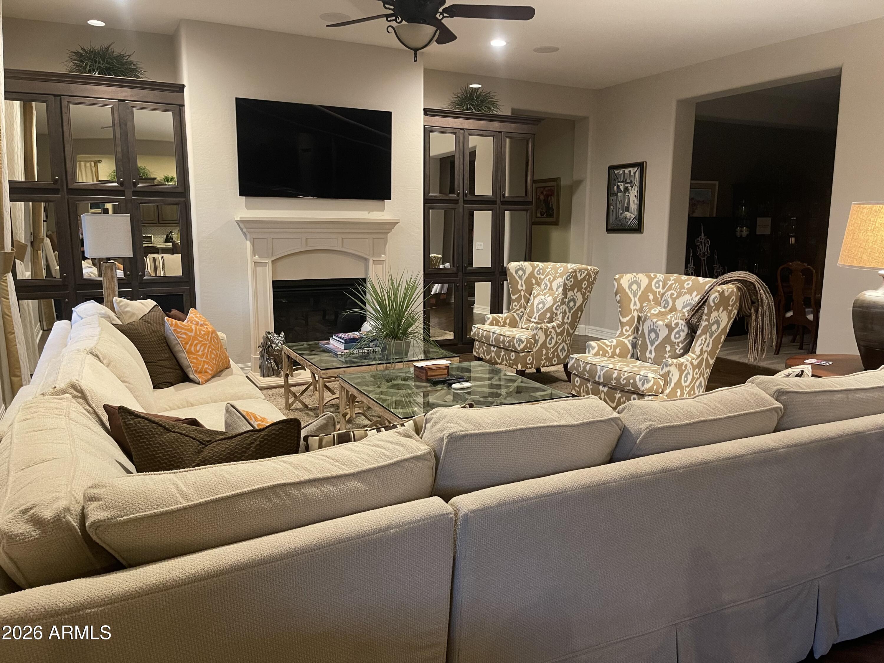 5907 E CALLE DE LAS ESTRELLAS --