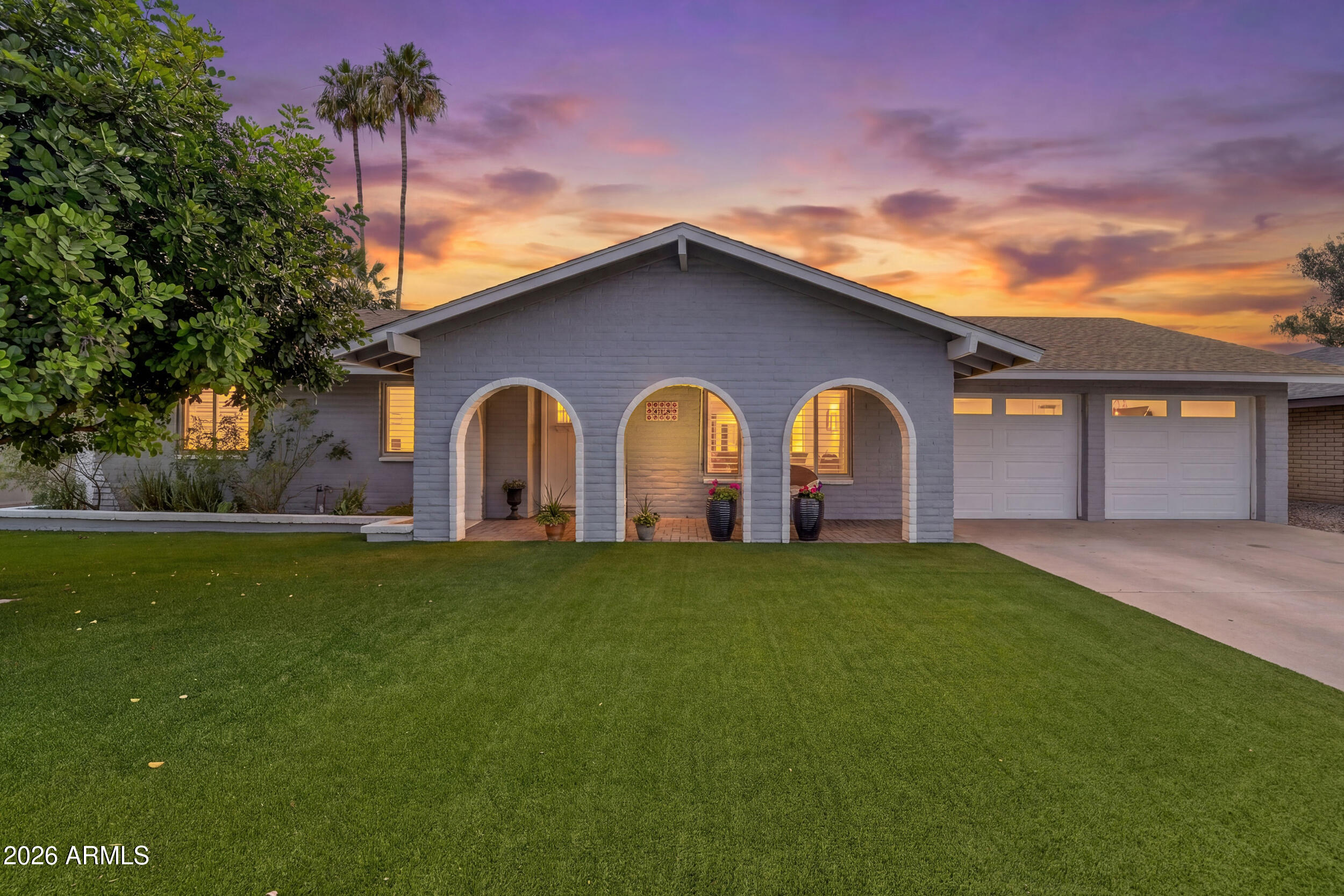 418 W JASPER Drive W