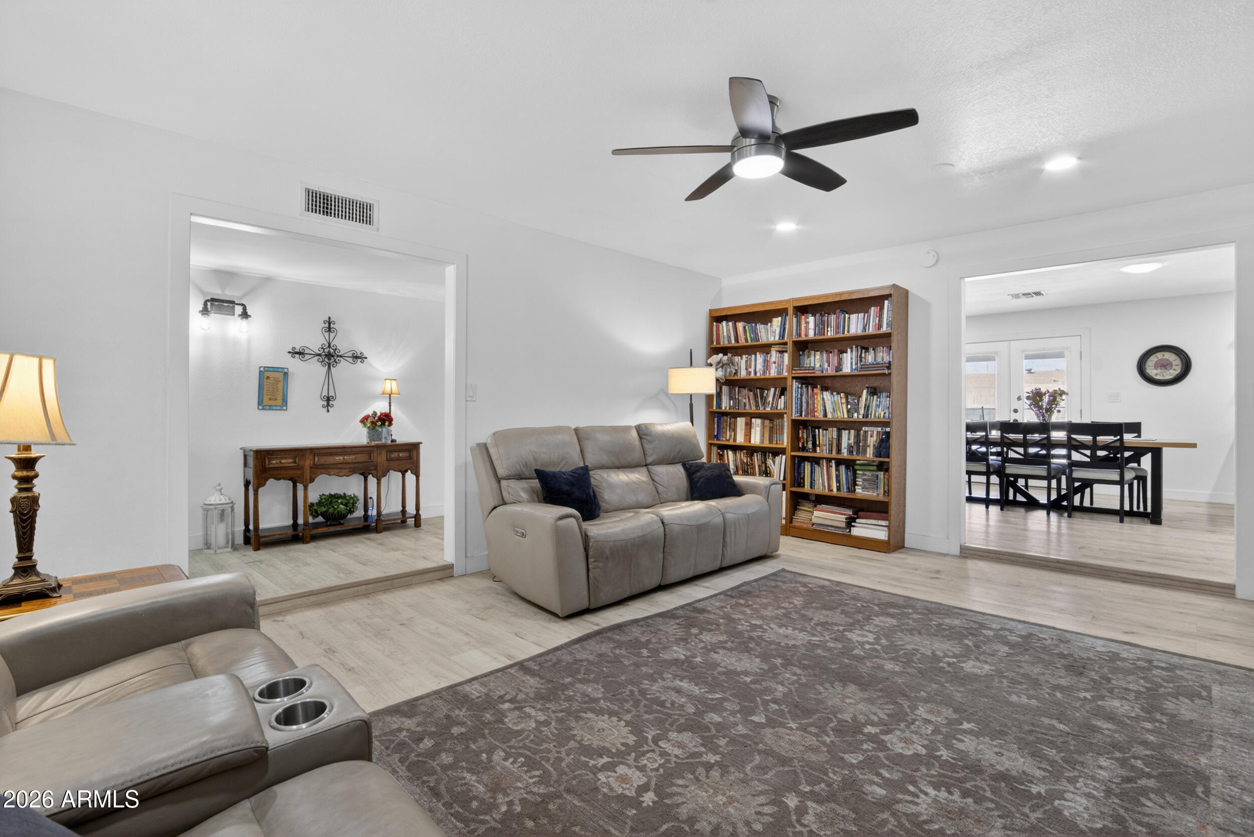 418 W JASPER Drive W